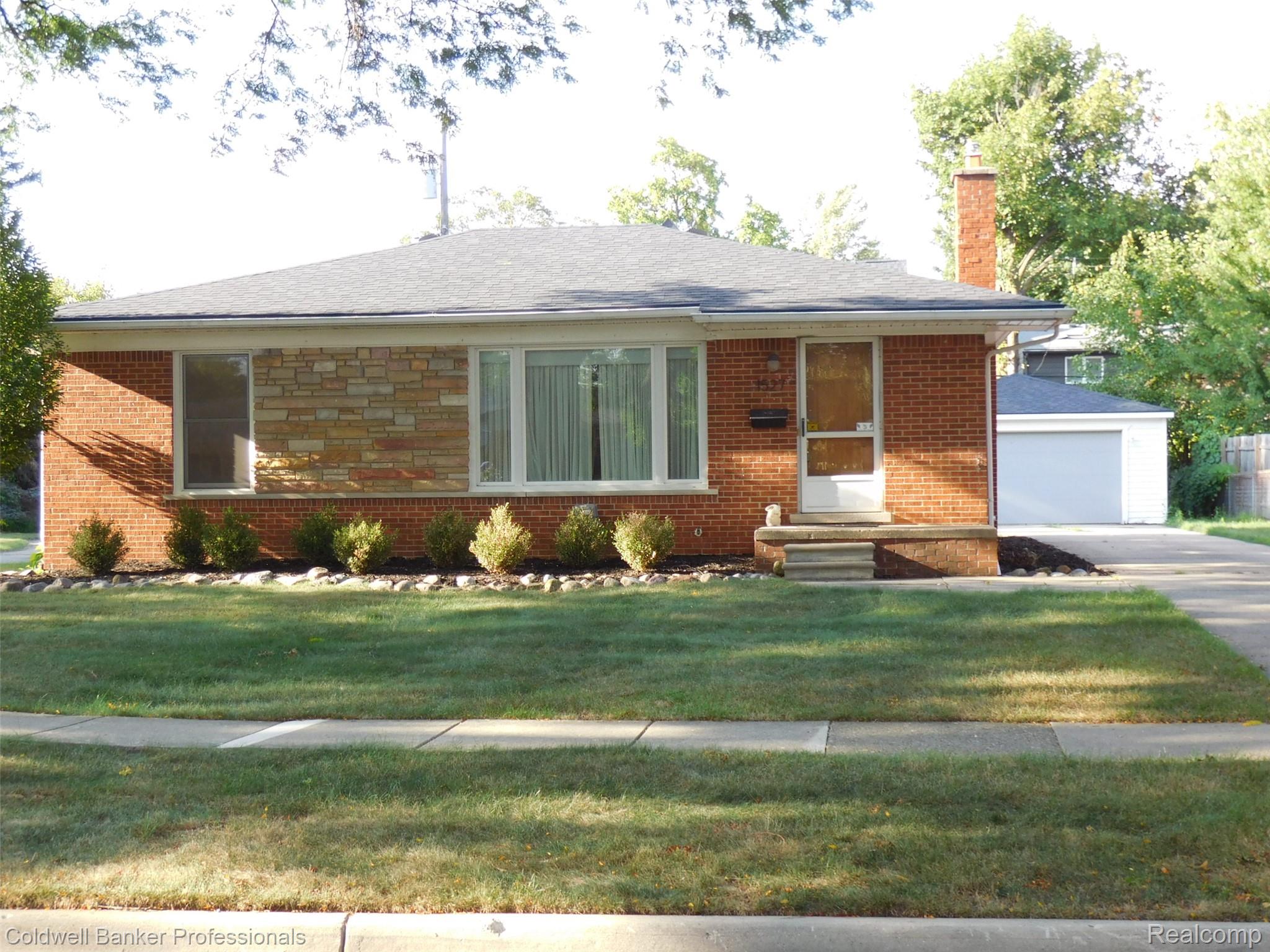 1527, Hazel, Birmingham, Michigan, 48009
