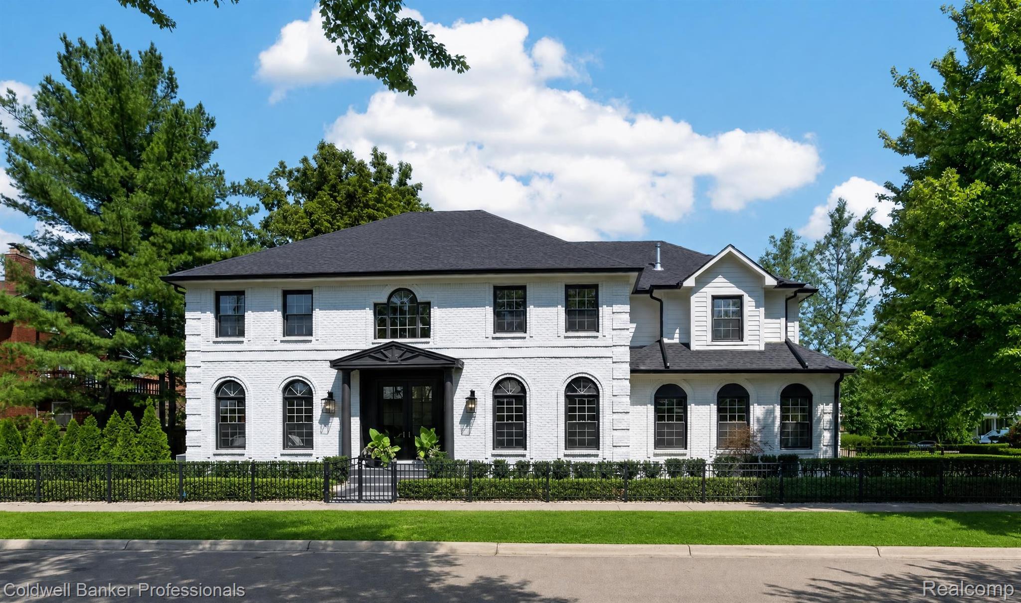 788, Bates, Birmingham, Michigan, 48009