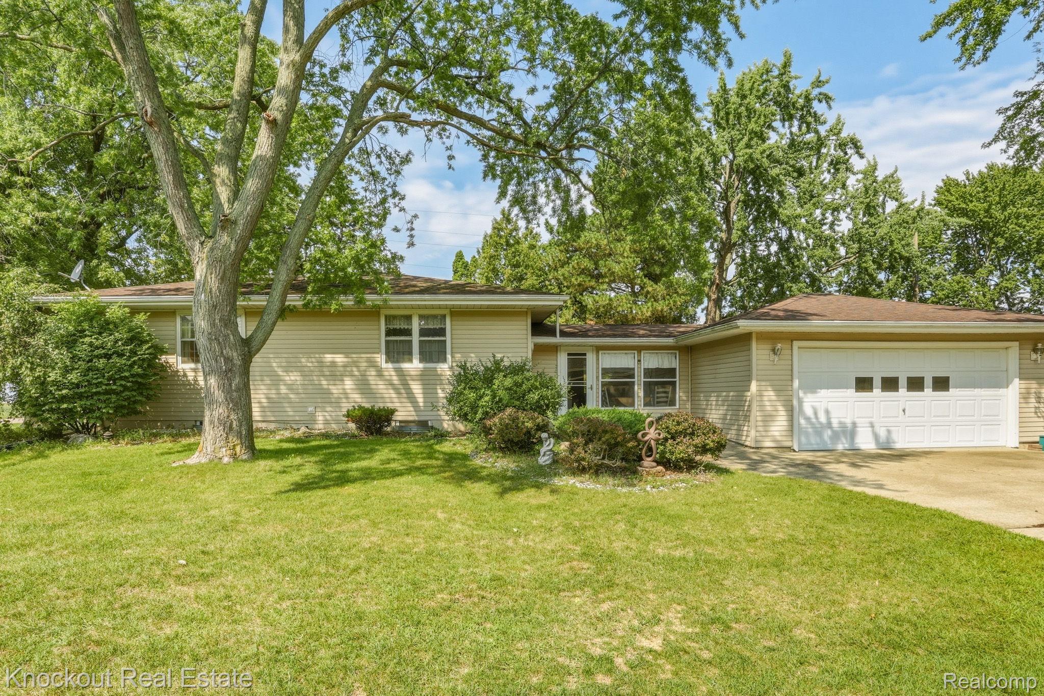 1755, Reese, Reese, Michigan, 48757