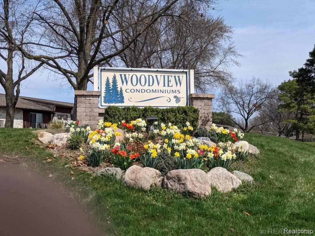 7485, Woodview, #3, Westland, Michigan, 48185