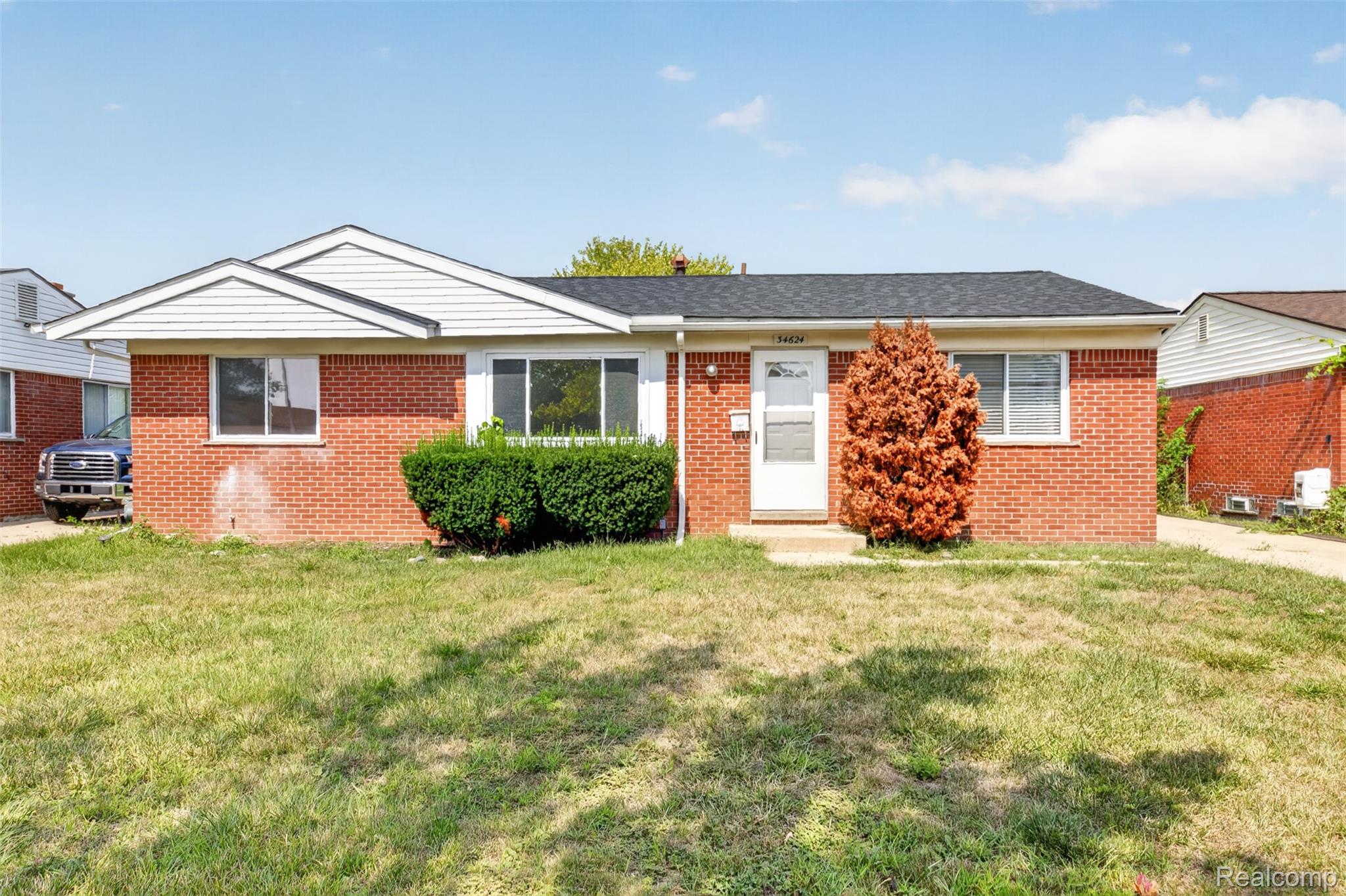34624, Michelle, Romulus, Michigan, 48174