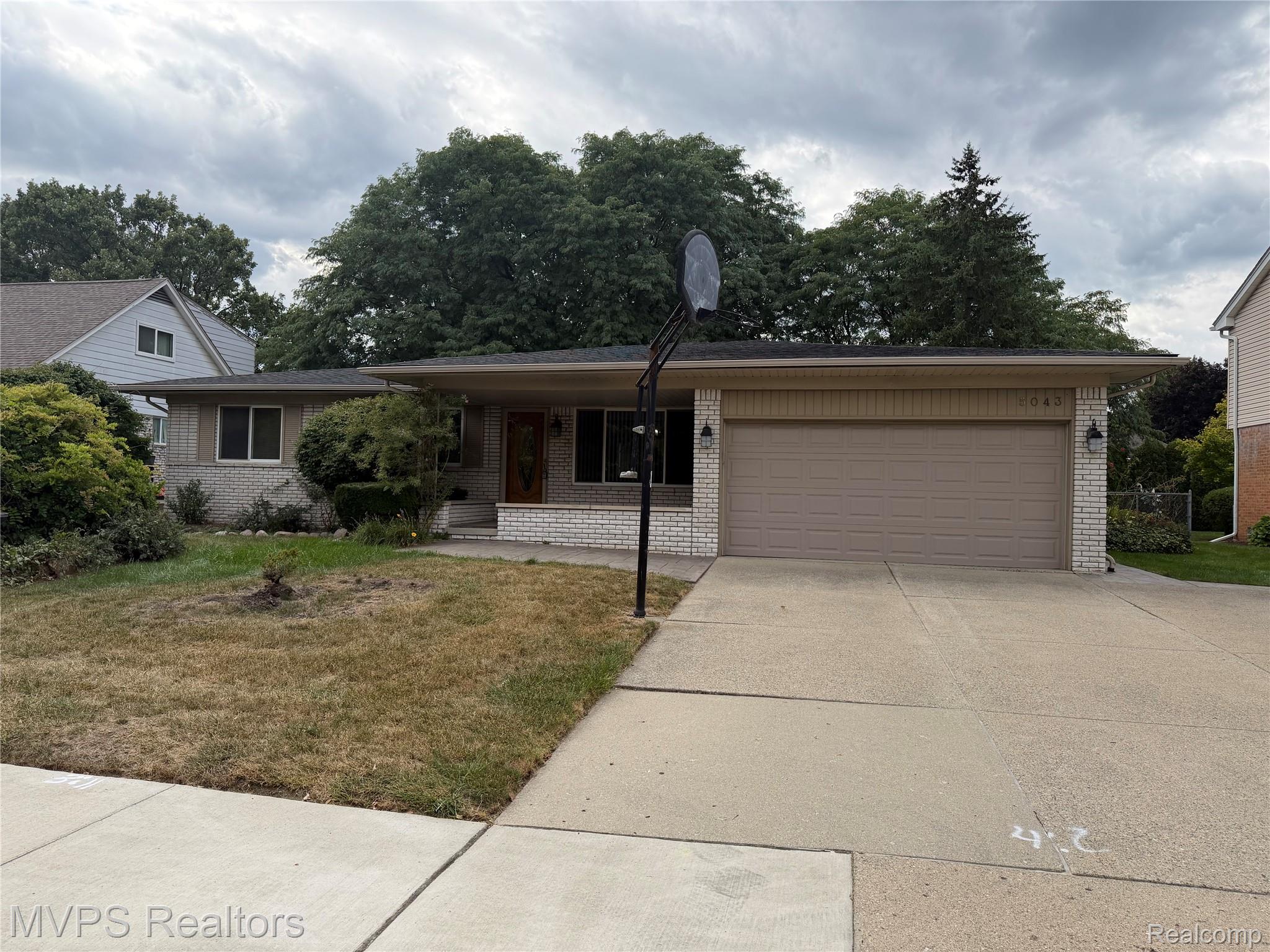5043, Blair, Troy, Michigan, 48085
