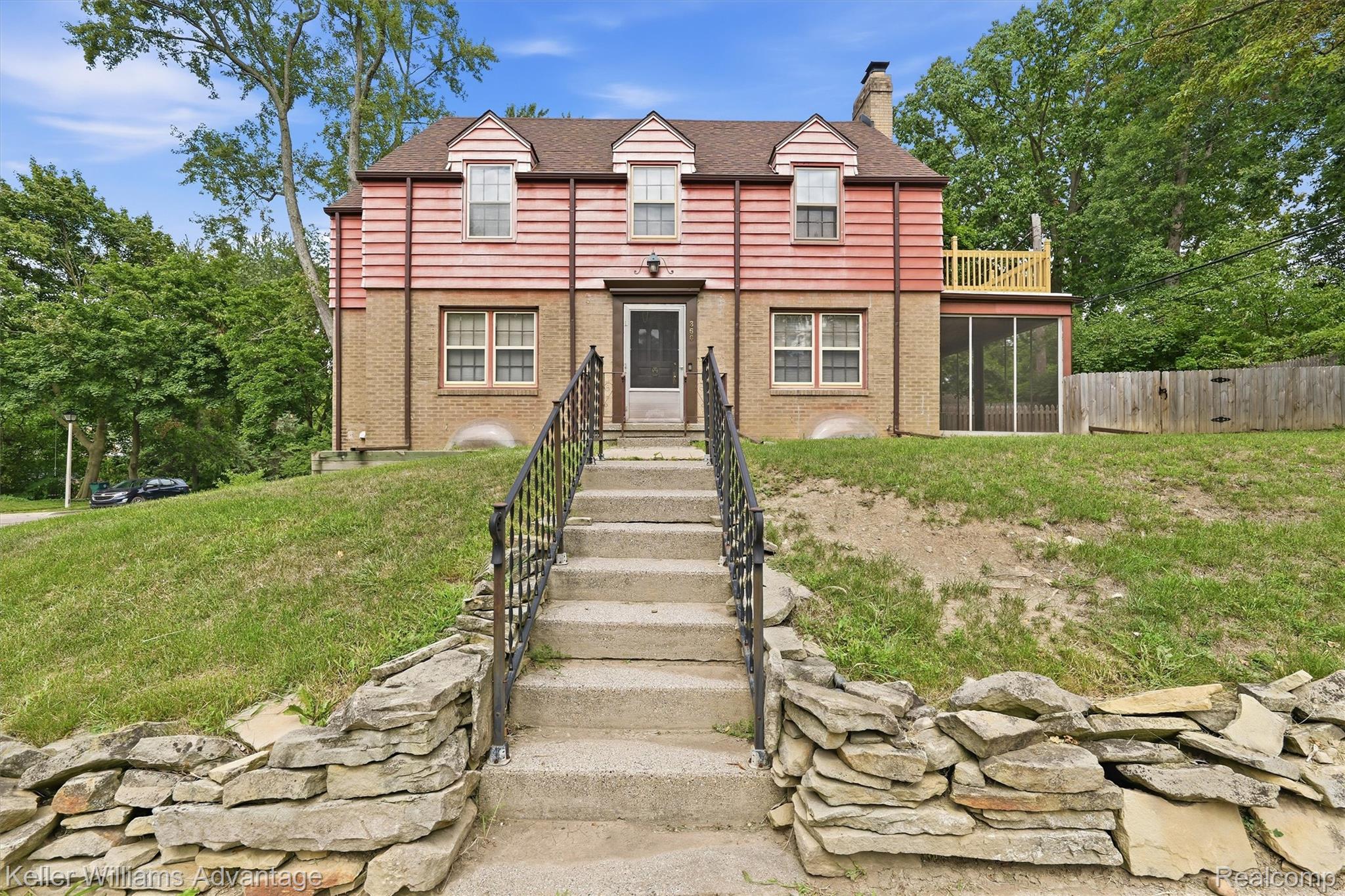 360, Centerlawn, East Lansing, Michigan, 48823