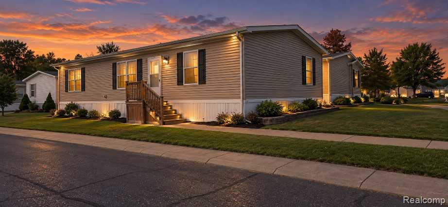 28958, Country Lane, Flat Rock, Michigan, 48134