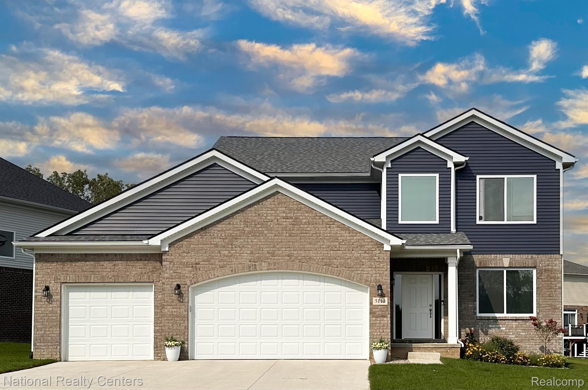 945, Guenevere, Oxford, Michigan, 48371