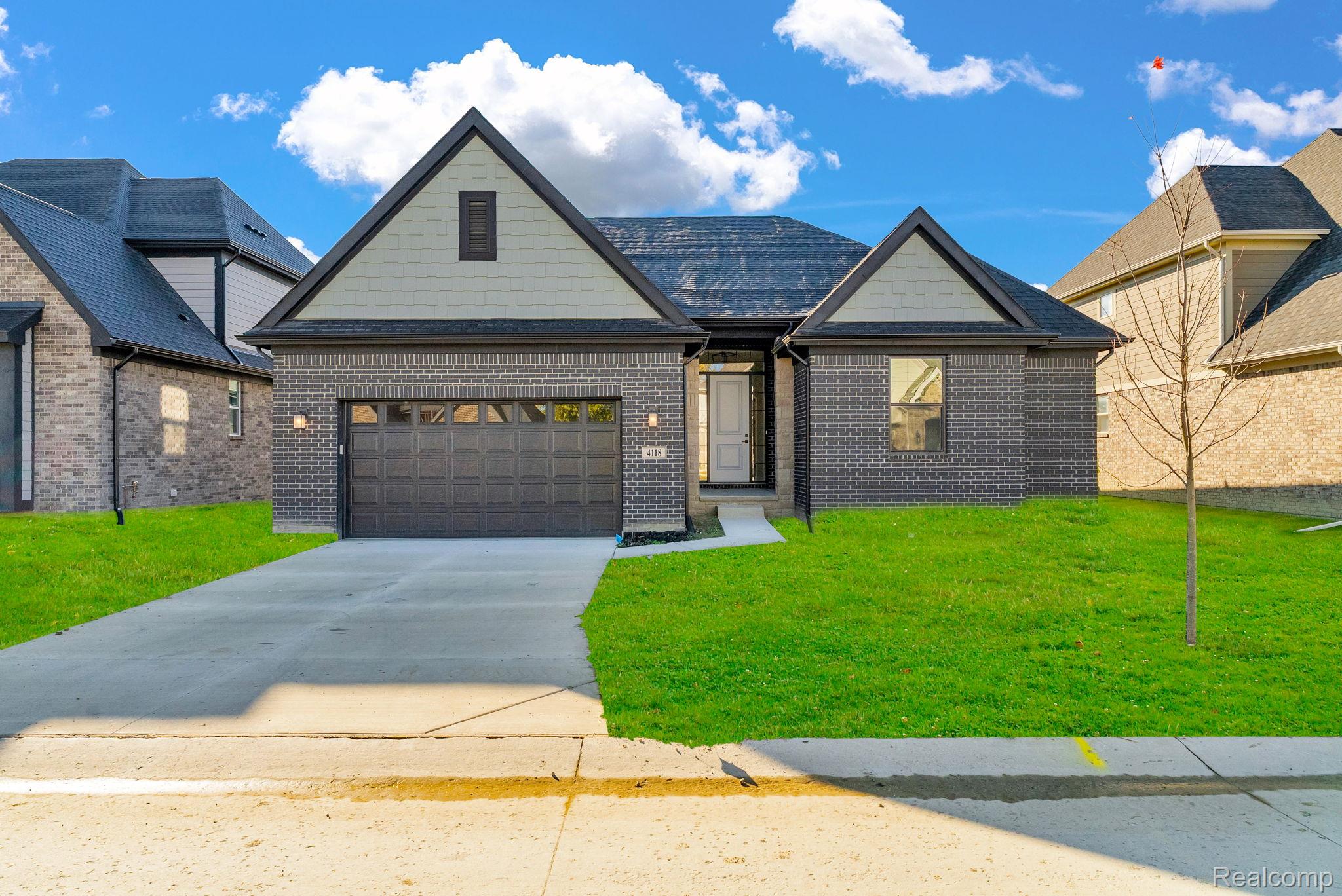 4139, Blossom, Sterling Heights, Michigan, 48314