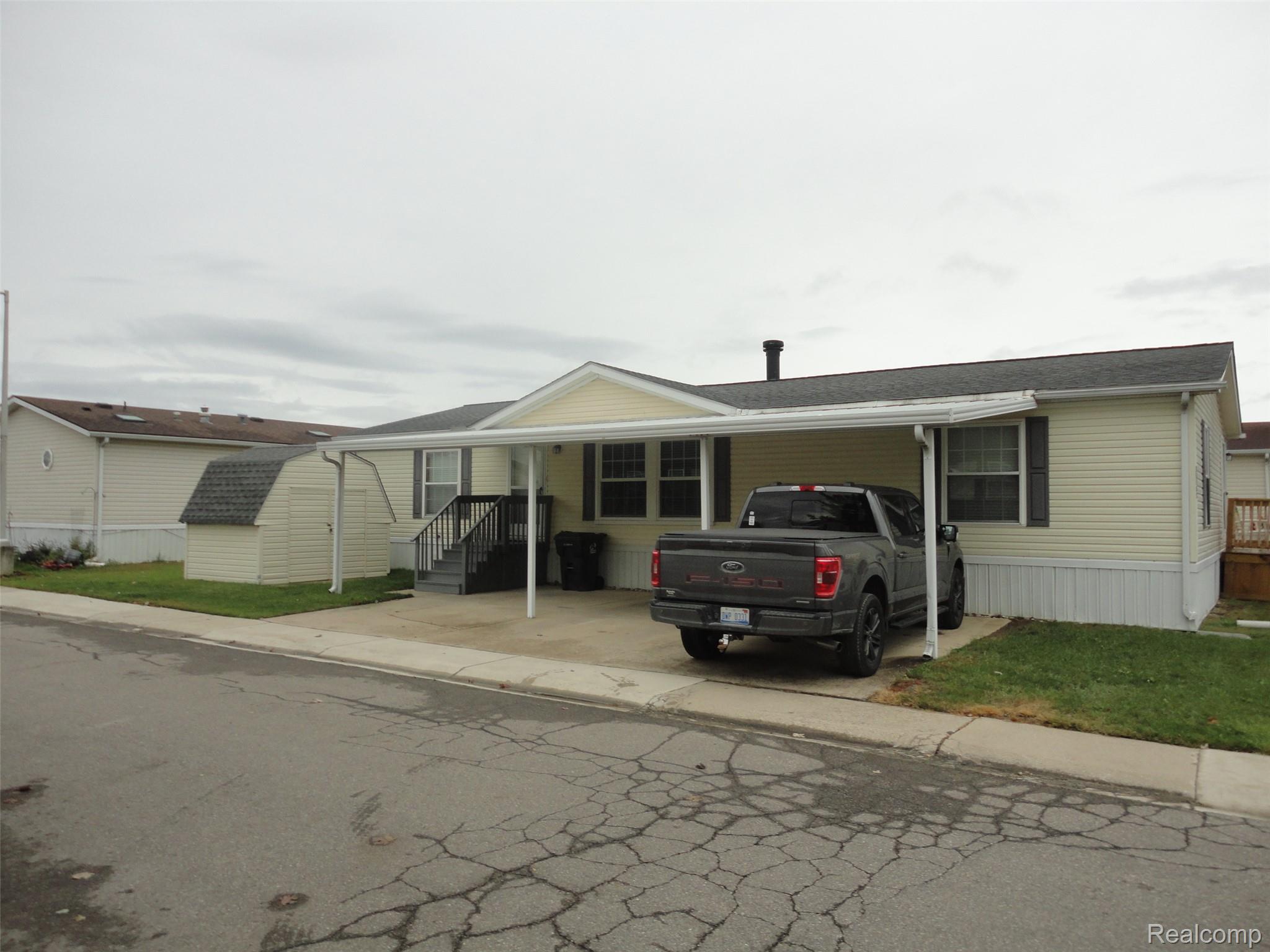 25182, Frontier Circle, Flat Rock, Michigan, 48134