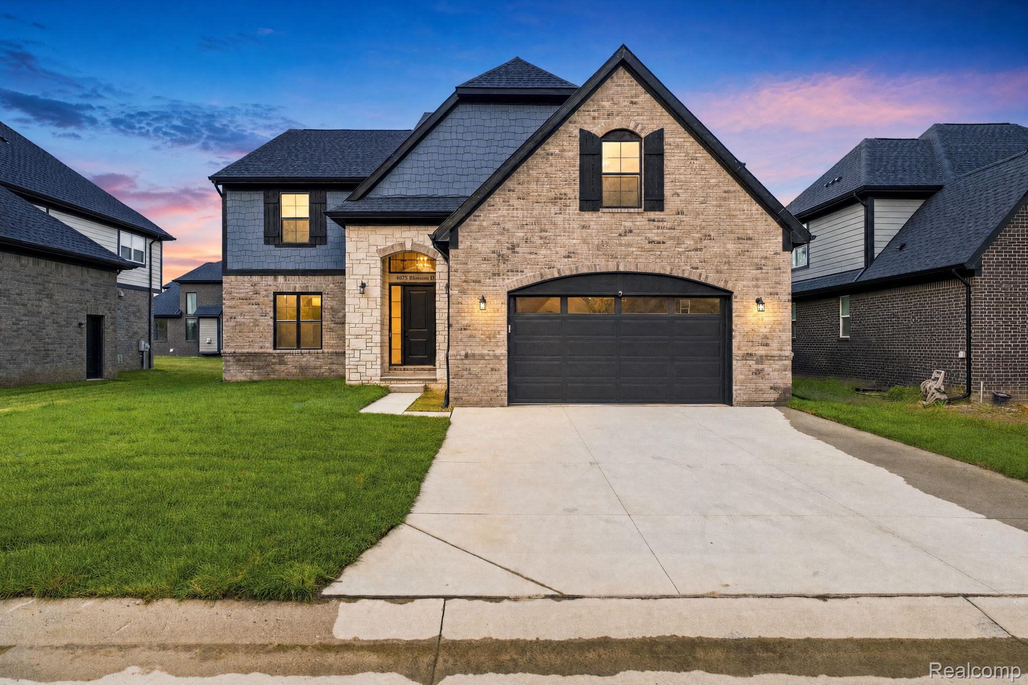 8683, Clare, Shelby Twp, Michigan, 48315