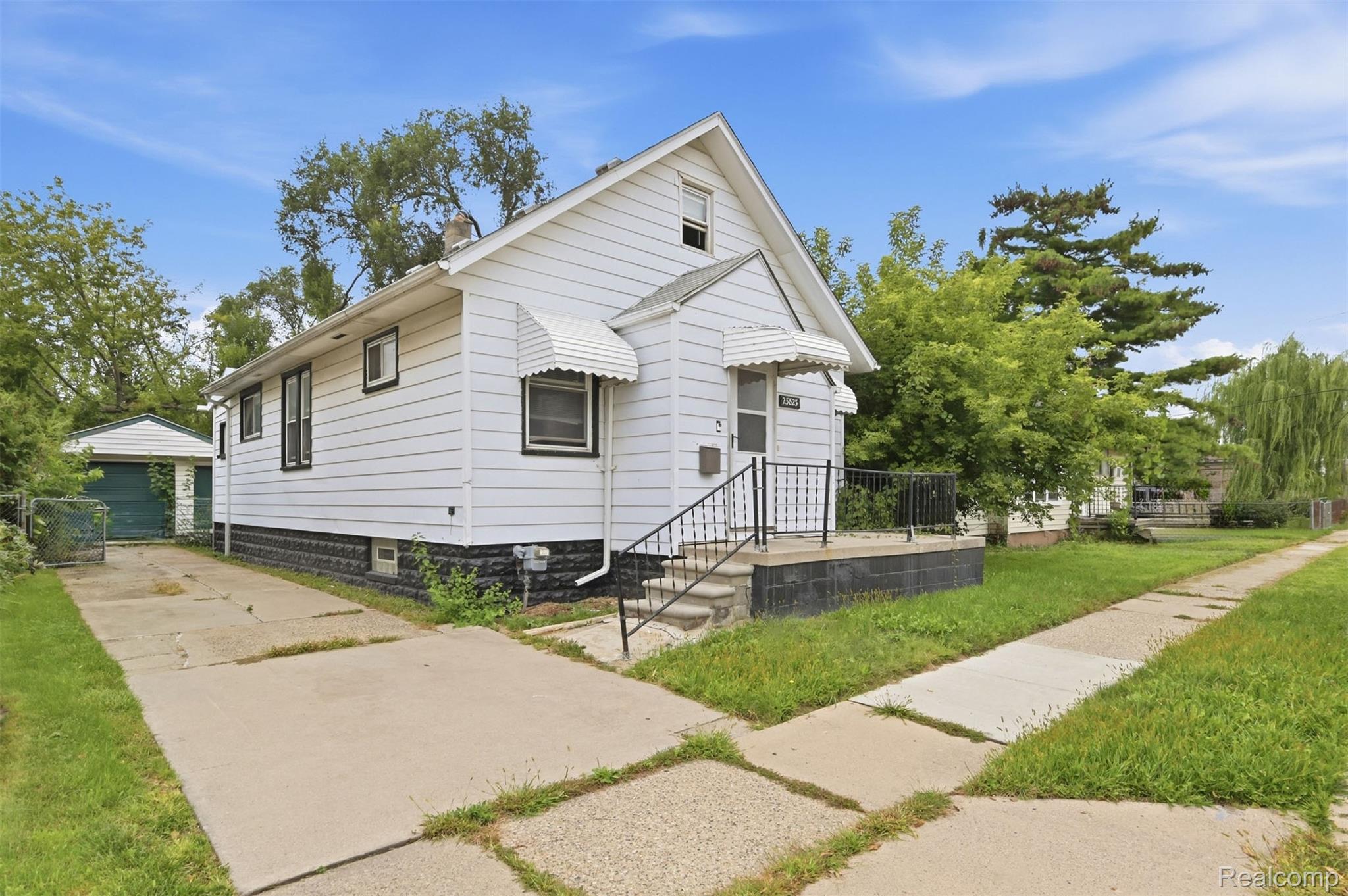 23823, Piper, Eastpointe, Michigan, 48021