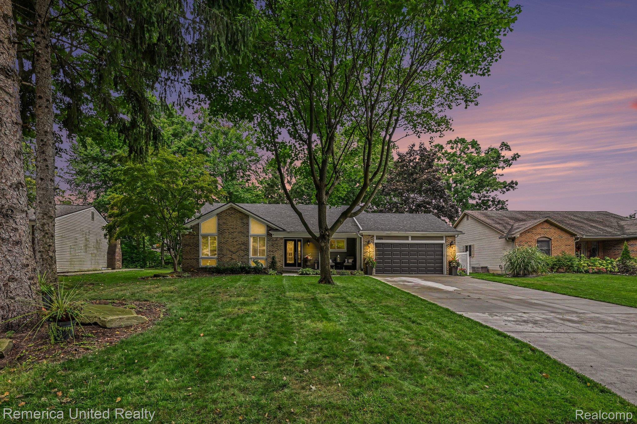 21995, Sunflower, Novi, Michigan, 48375