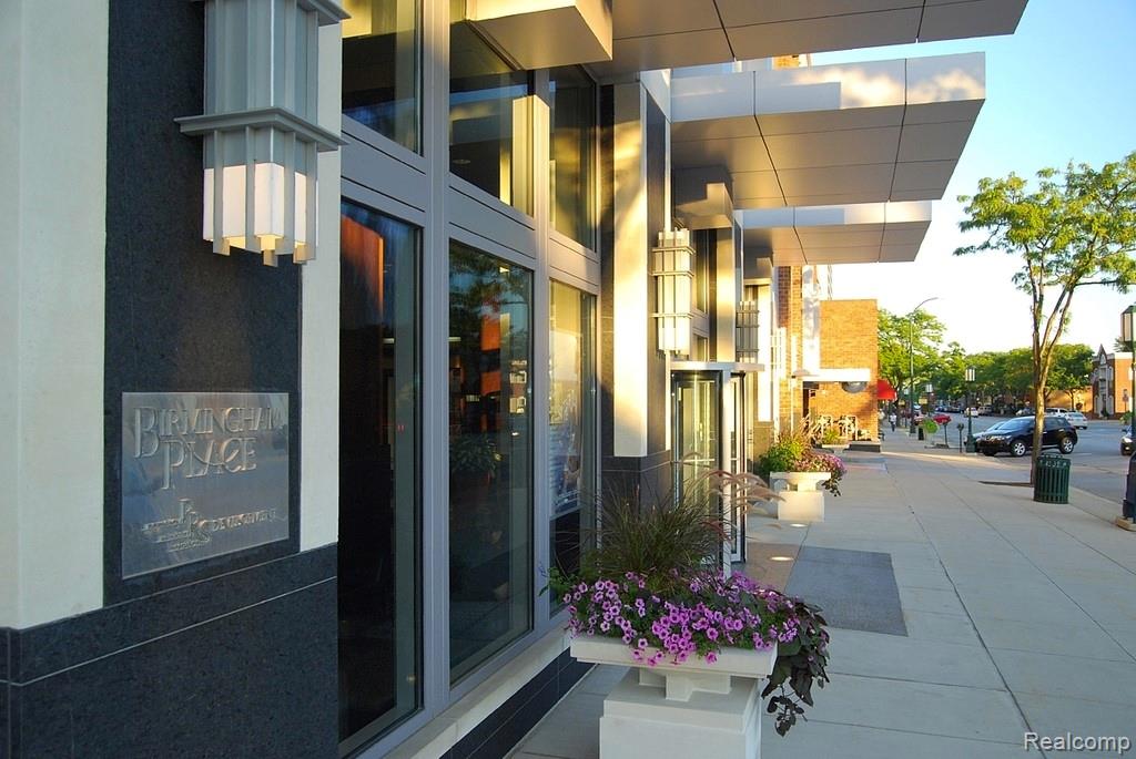 411, Old Woodward, #529, Birmingham, Michigan, 48009