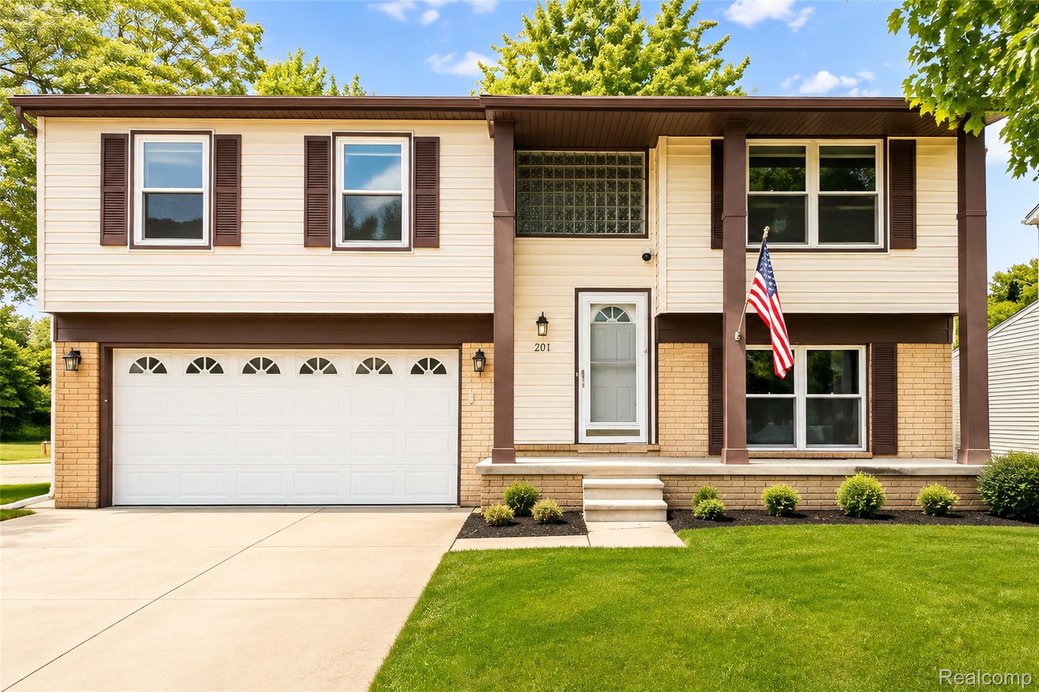 201, Charterhouse, Canton, Michigan, 48188