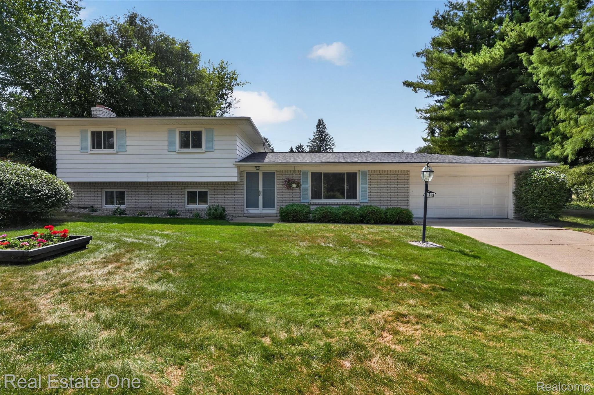 219, Allen Lake, White Lake, Michigan, 48386