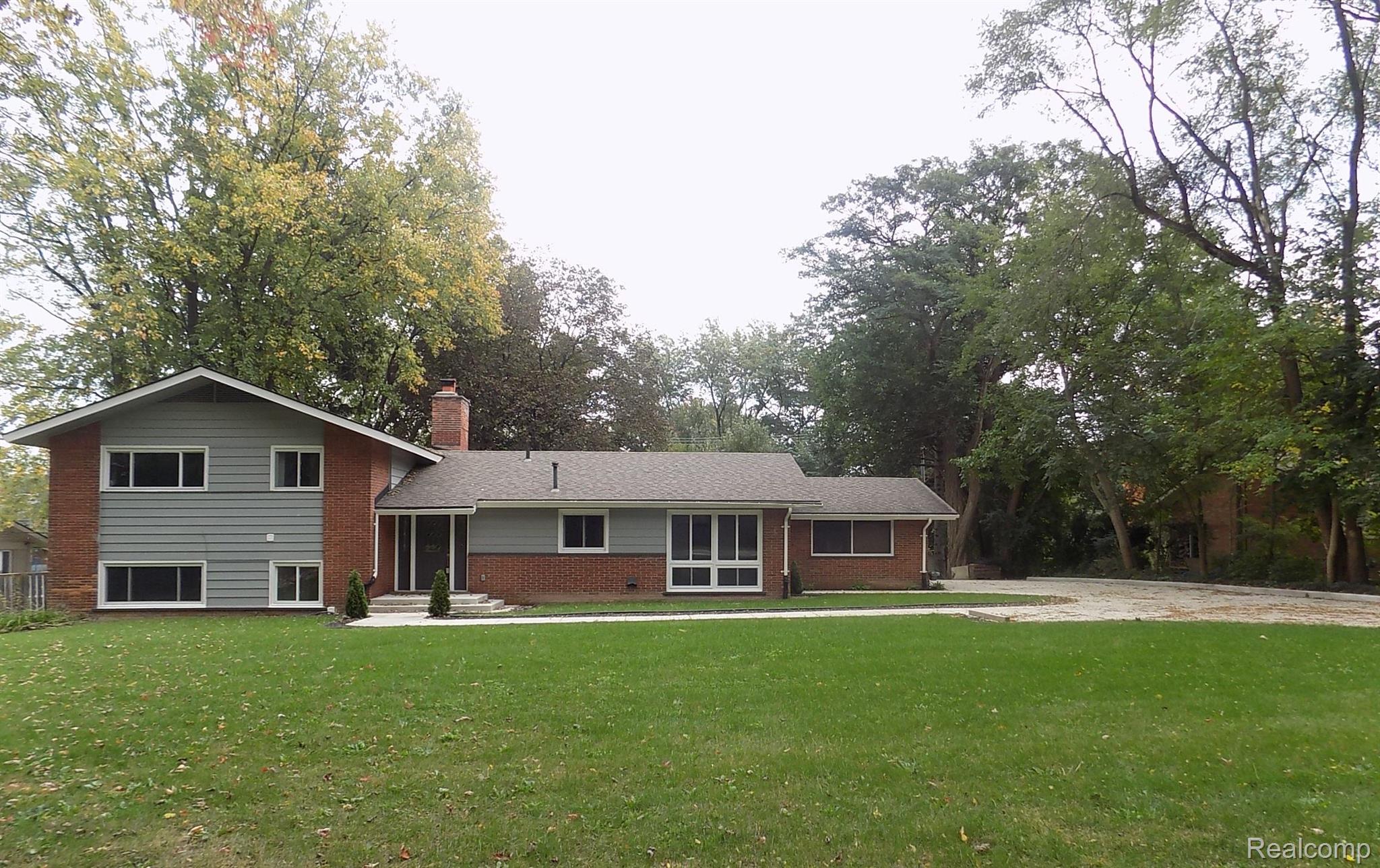 3350, ADAMS, Troy, Michigan, 48084