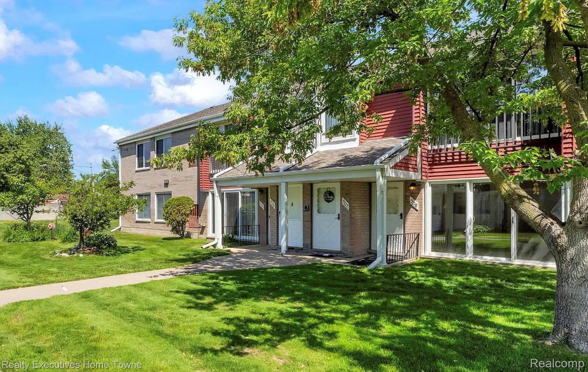 506, Sunset, #48, St. Clair Shores, Michigan, 48082