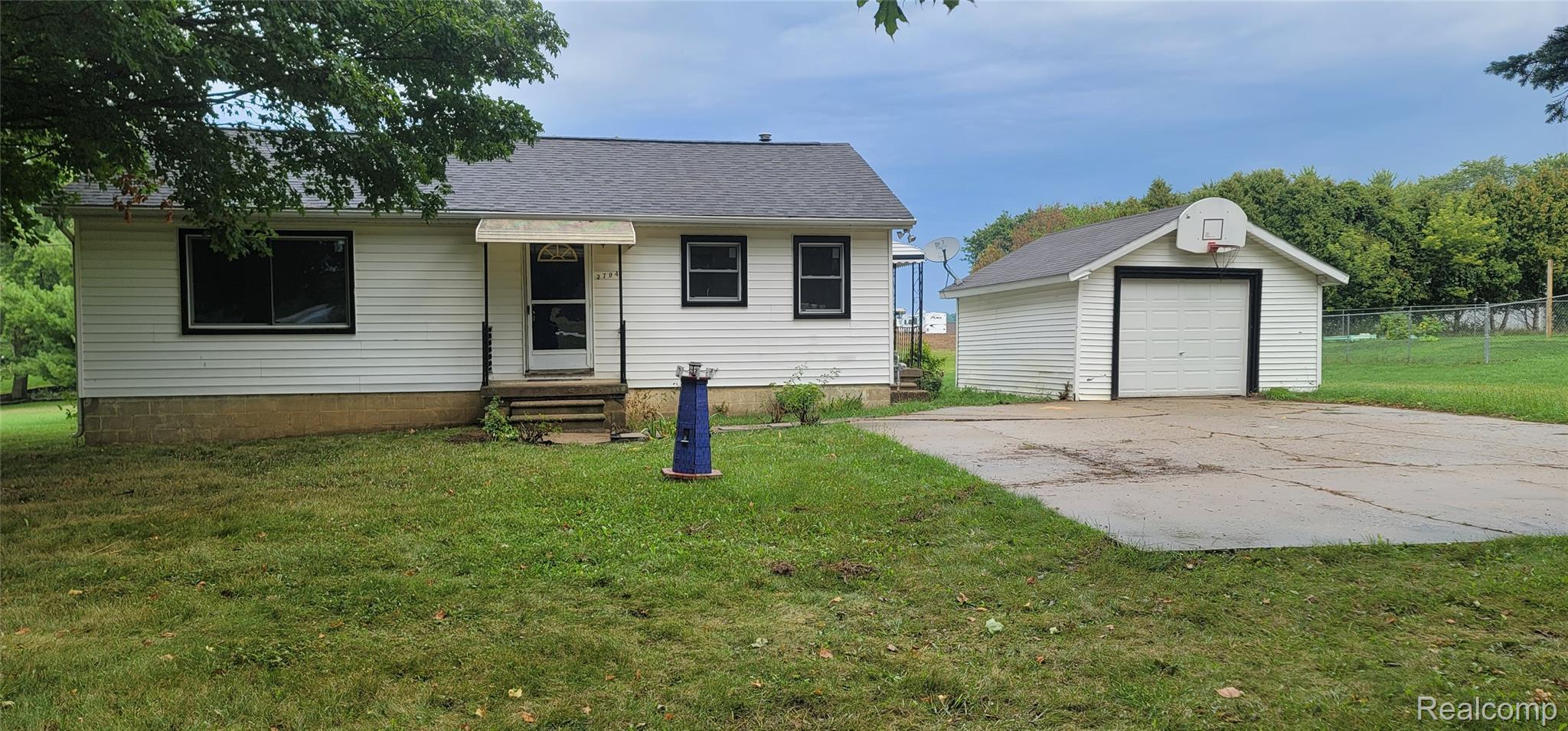 3794, Lippincott, Lapeer, Michigan, 48446