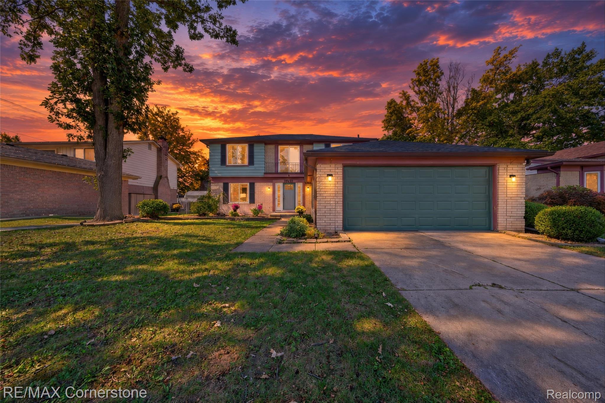 20672, Foxboro, Riverview, Michigan, 48193