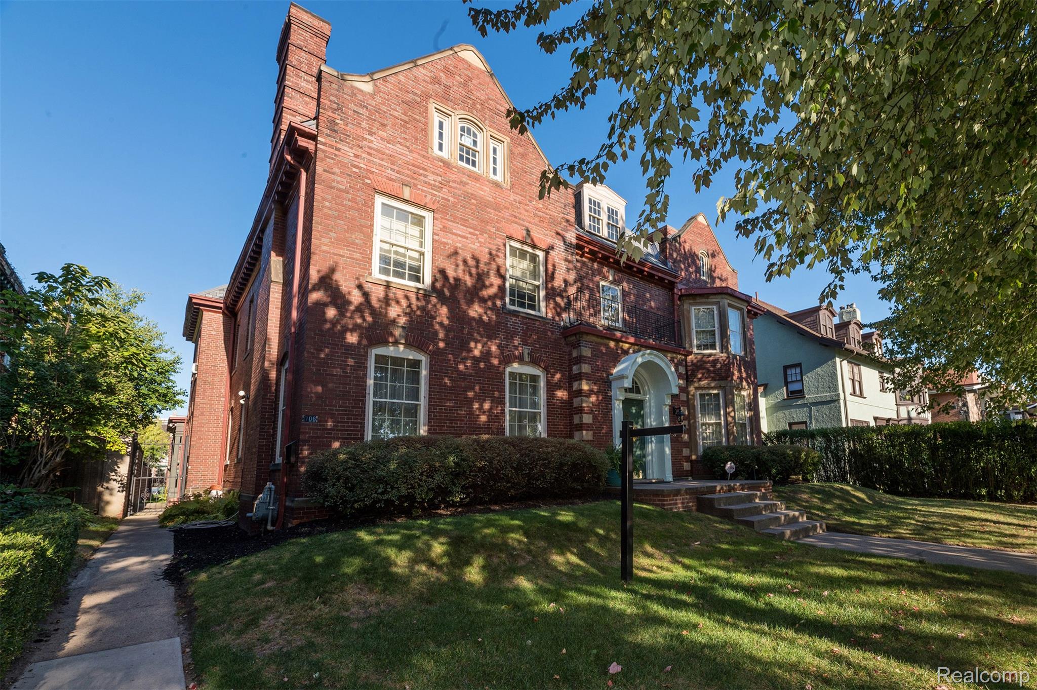 700, Parker, Detroit, Michigan, 48214