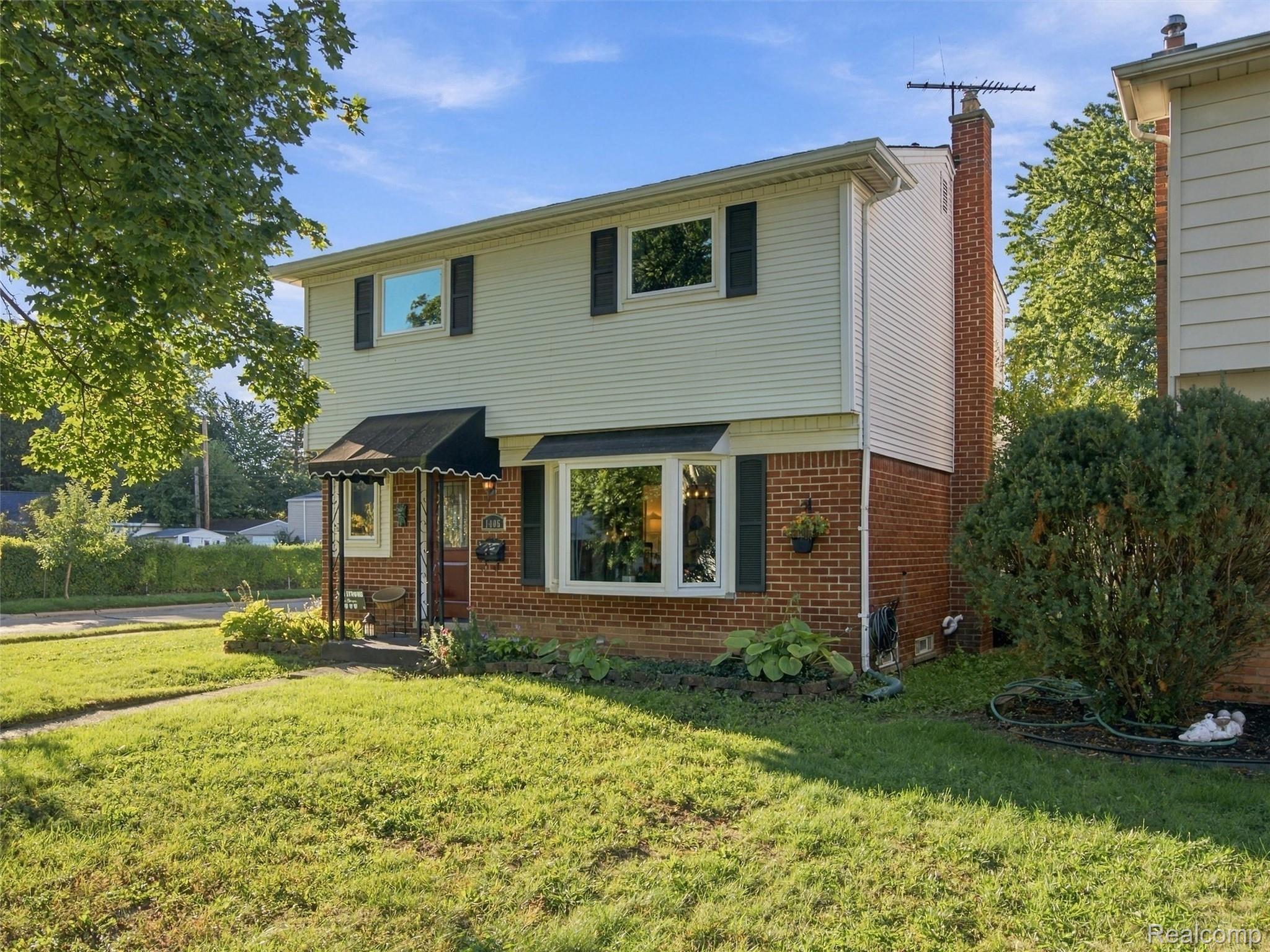 1405, Elmwood, Clawson, Michigan, 48017