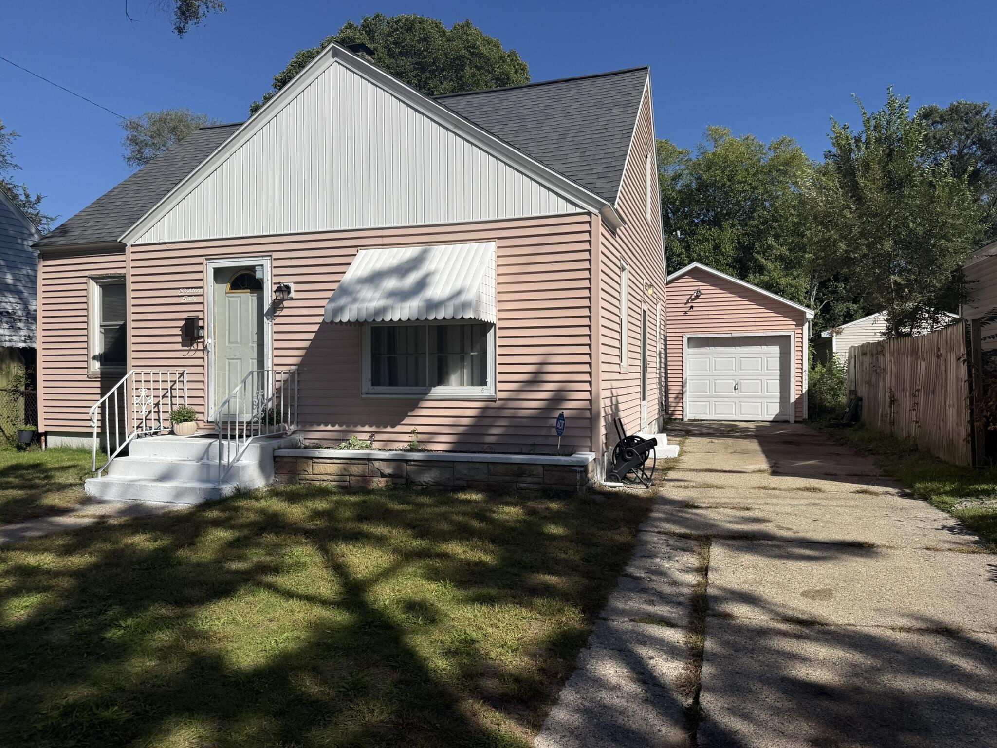1860 Ray Street