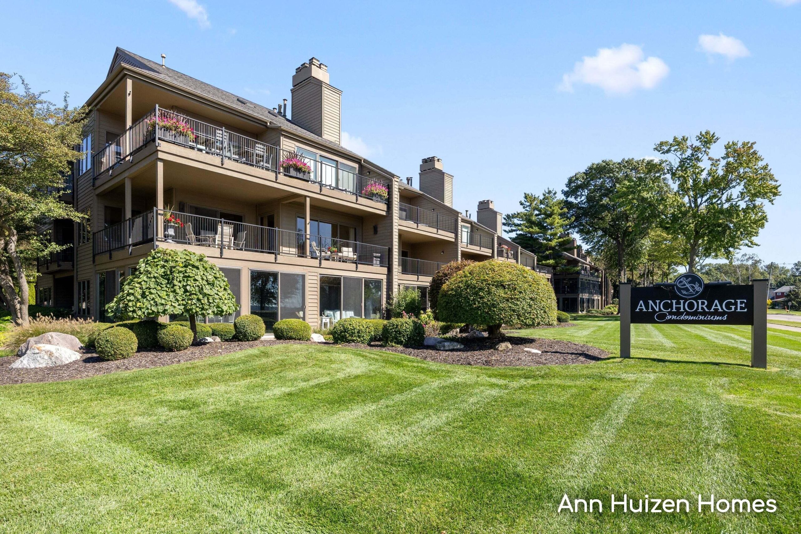 1747 Ottawa Beach Road Unit: 1