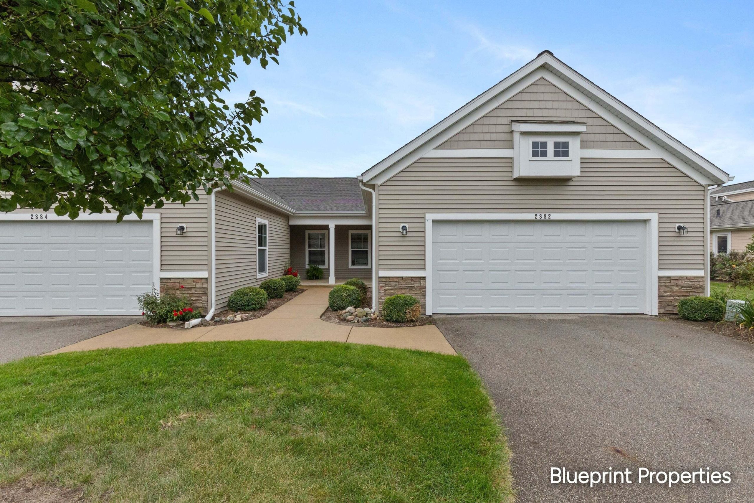 2882 Grand Isle Drive NE Unit: 18