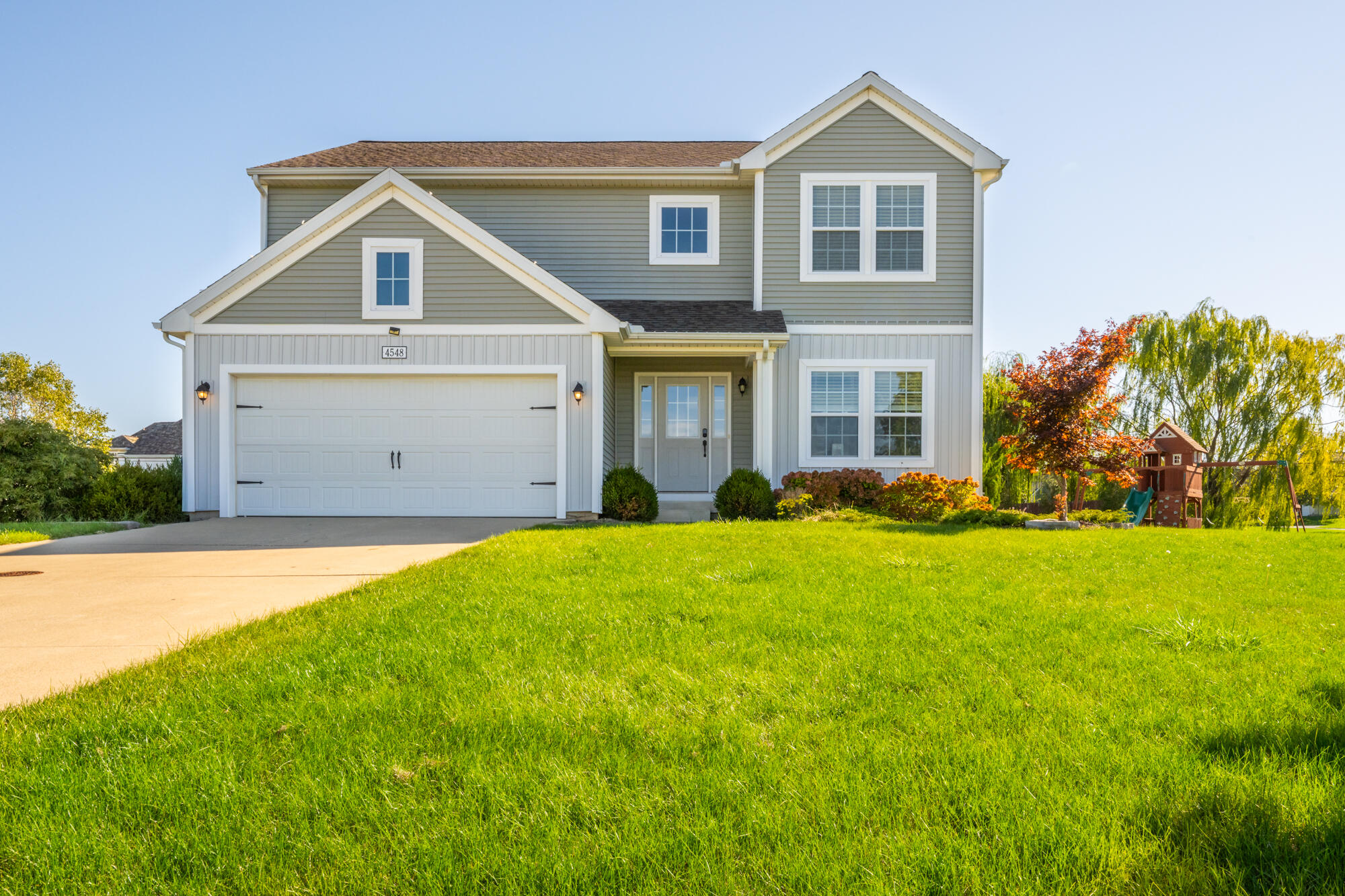 4548 Lauren Lane