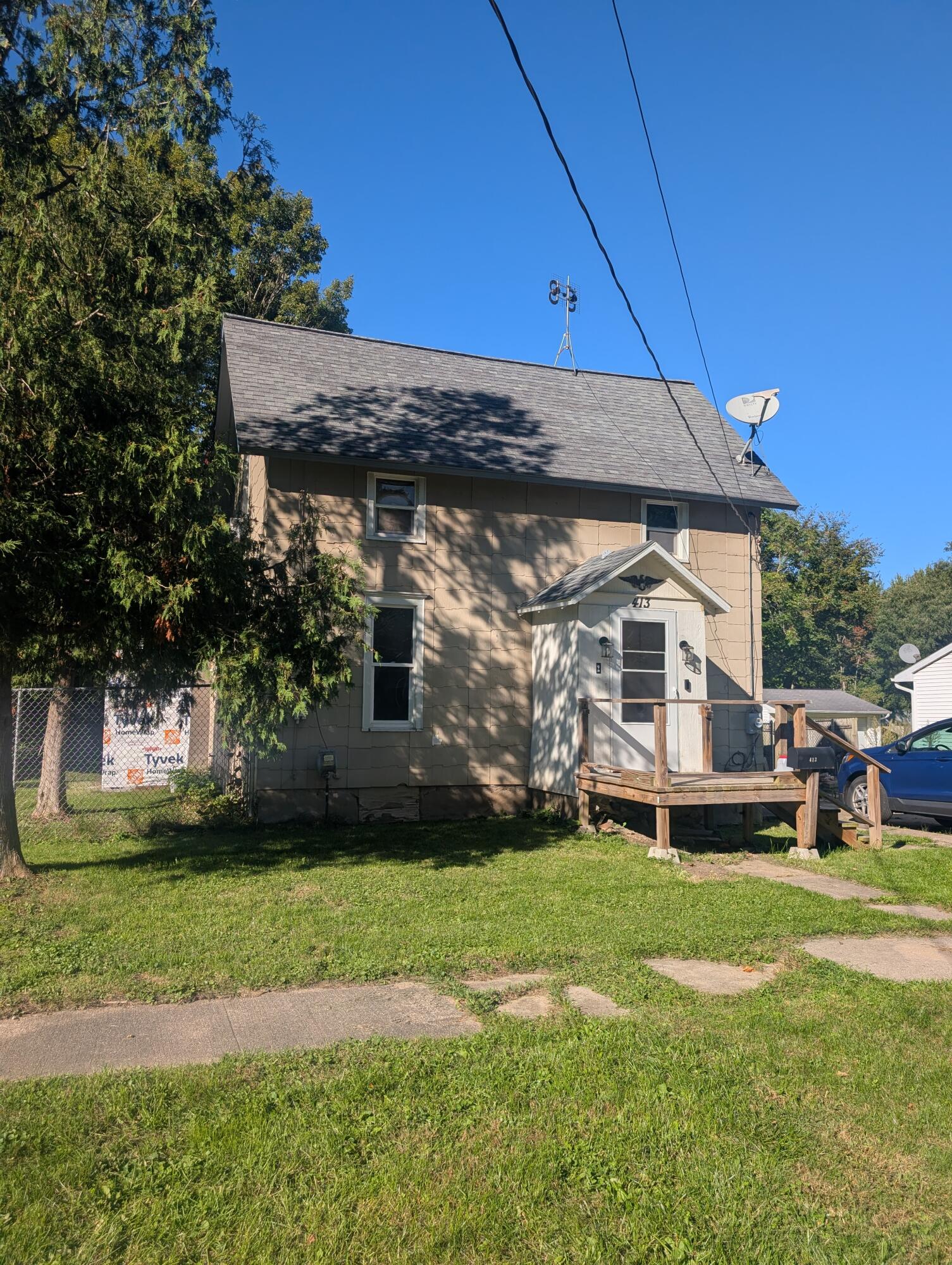413 Rose Street