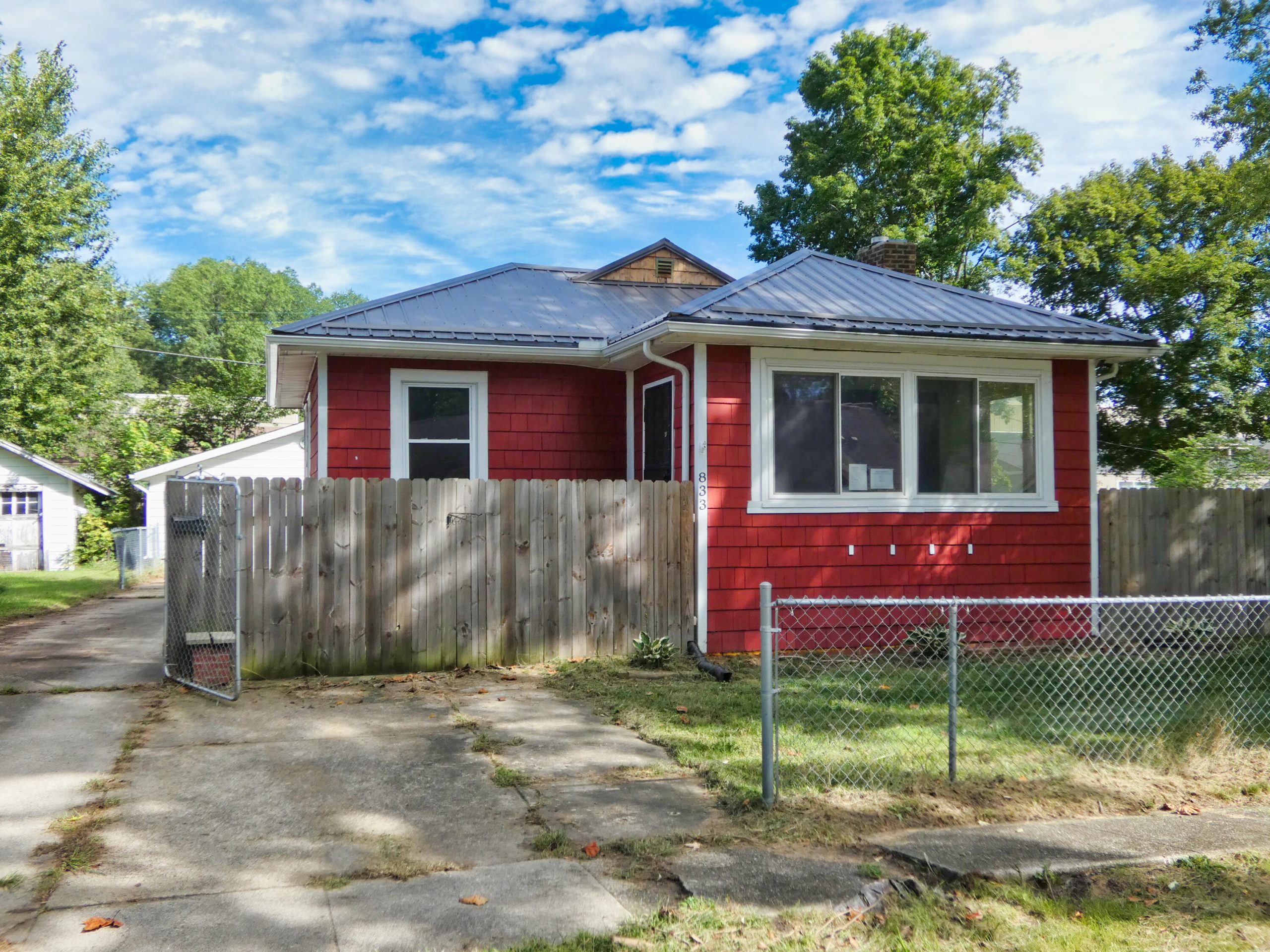 833 Burns Street