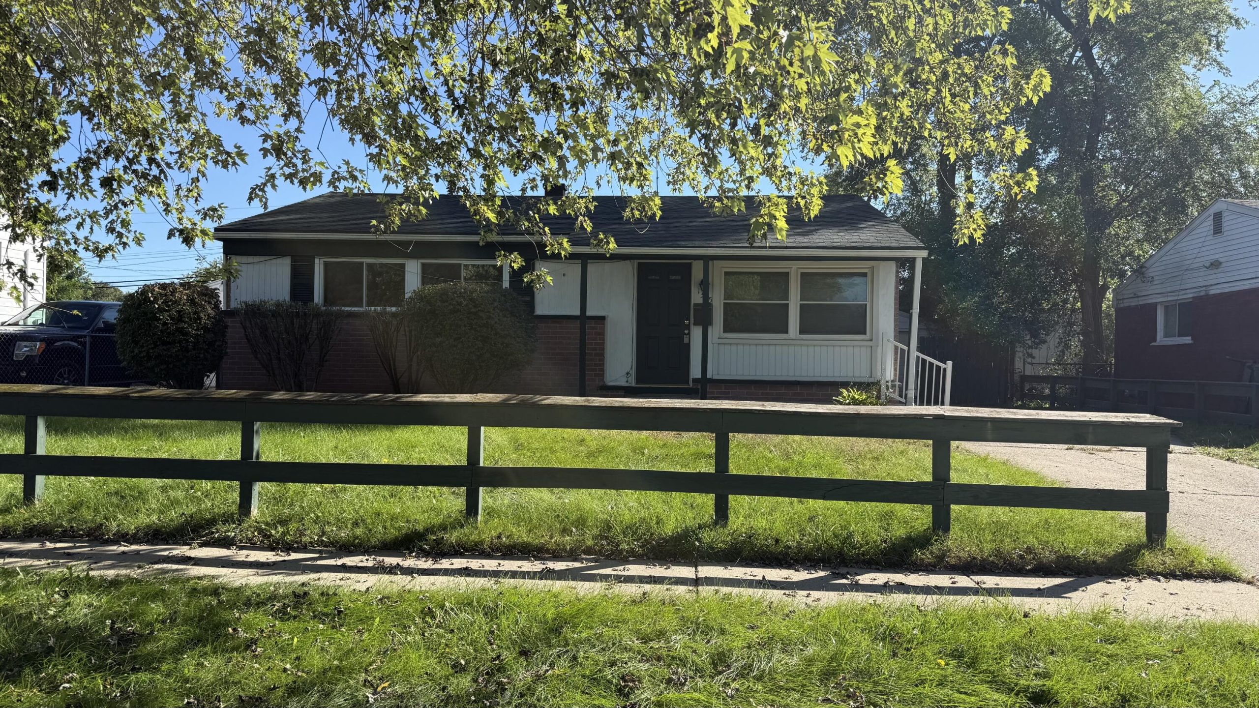 1375 Desoto Avenue