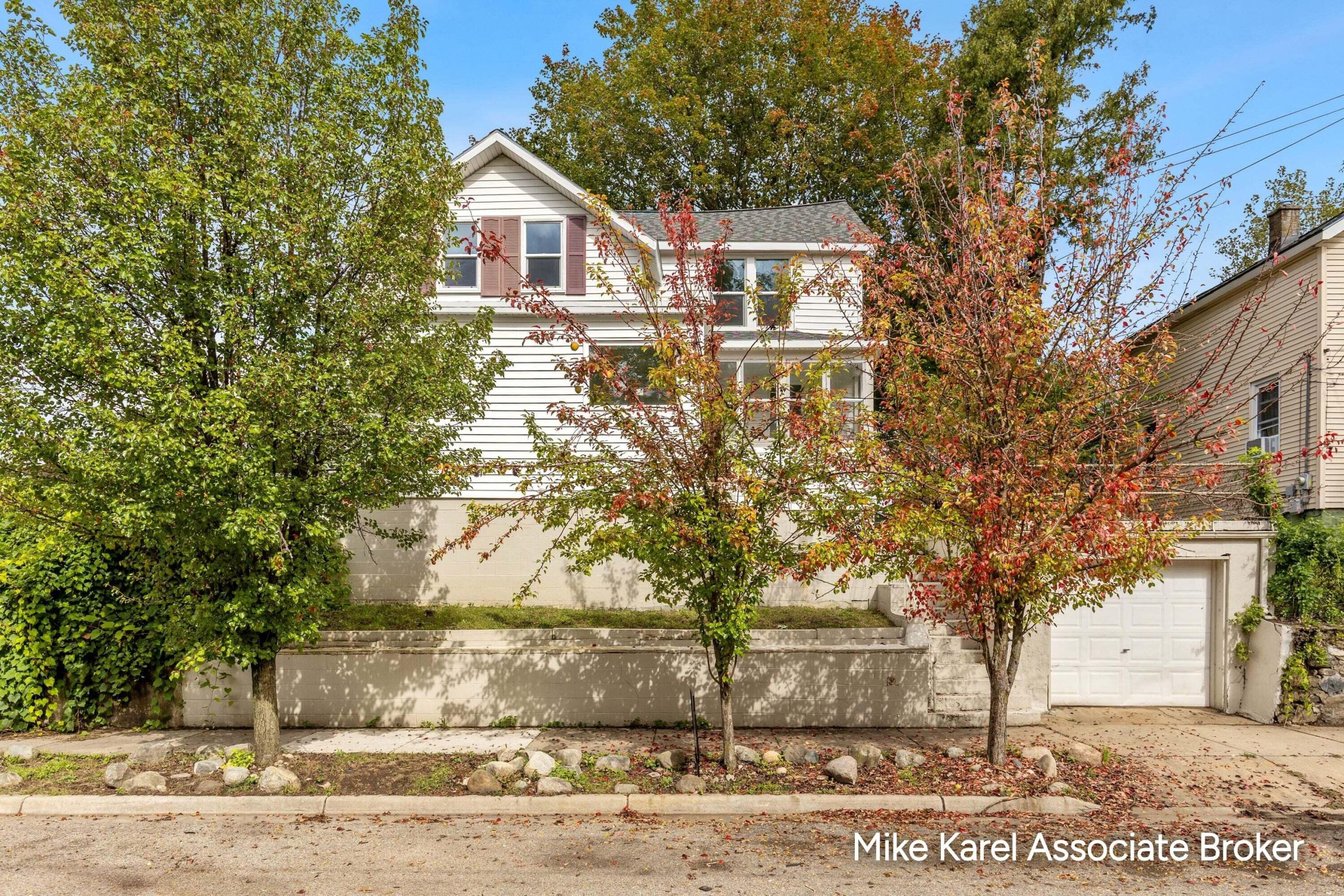 1101 Baxter Street SE