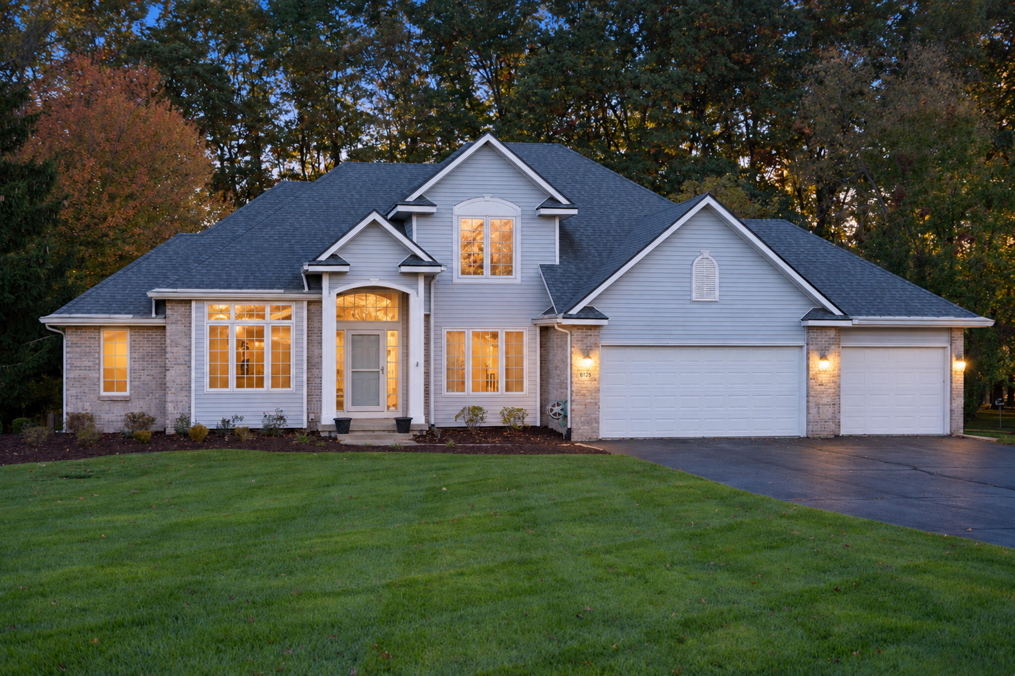 6125 Brooks Landing