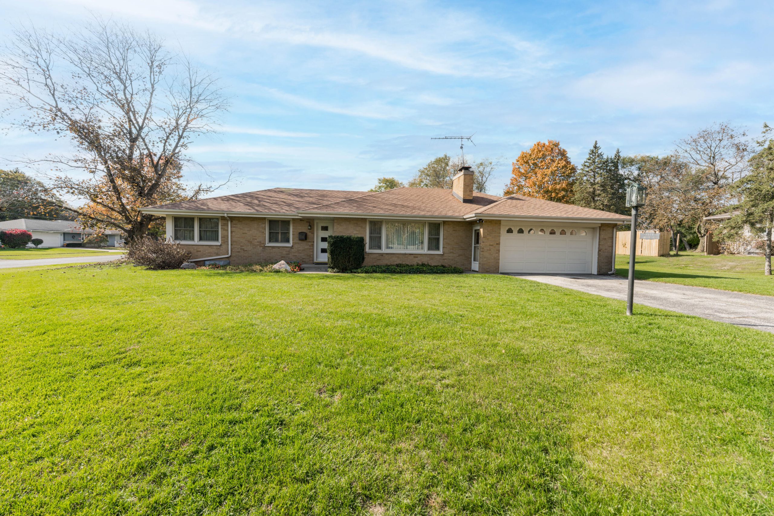 3808 Croyden Avenue