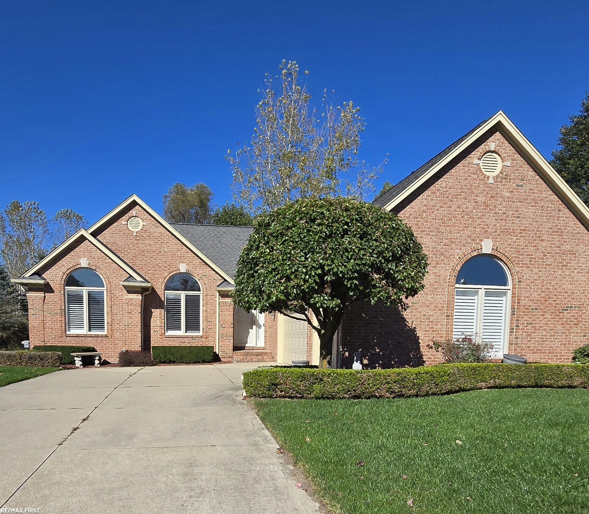 15619 Trafalgar Dr DR