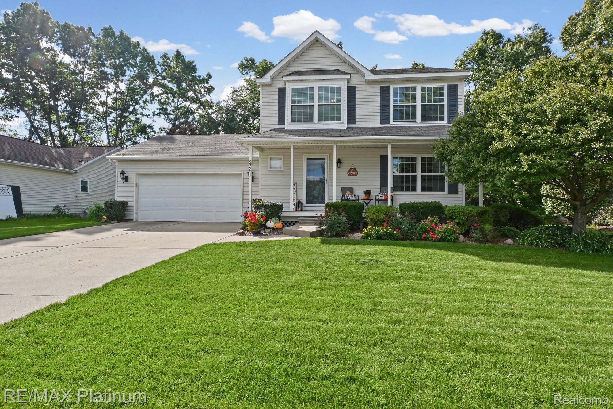 2351, Hickory Circle, Howell, Michigan, 48855