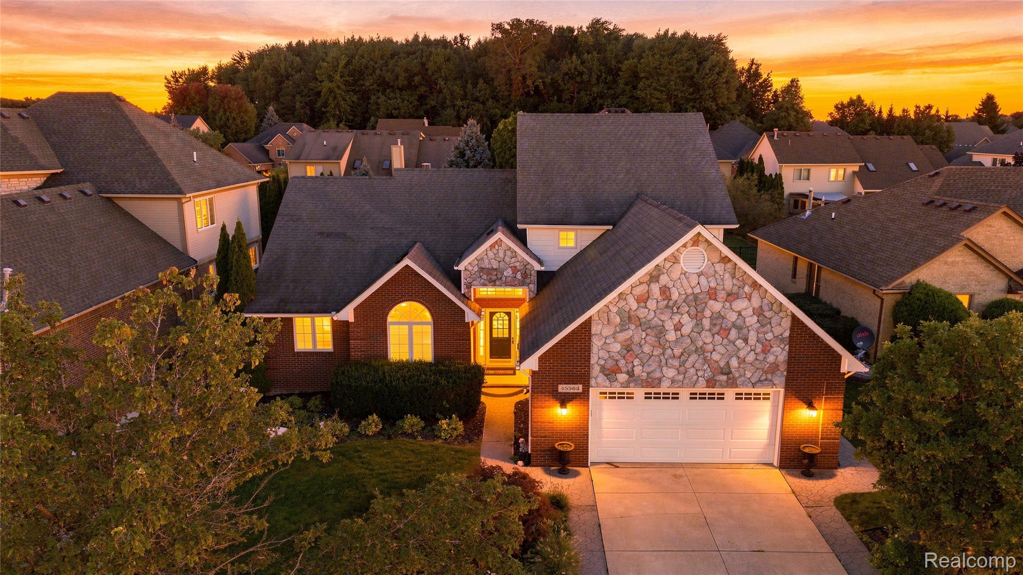 45563, Thorn Tree, Macomb, Michigan, 48044
