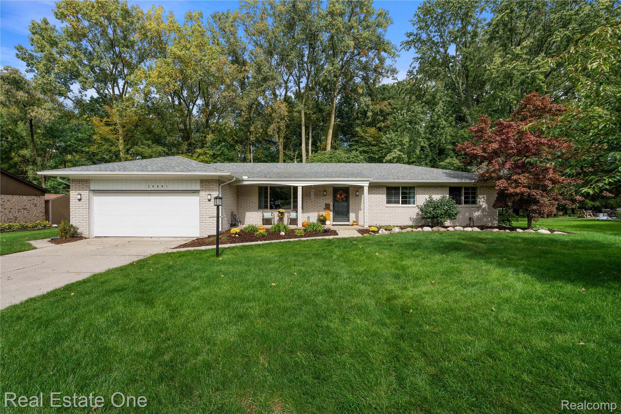 20001, Riverhill, Clinton Twp, Michigan, 48036