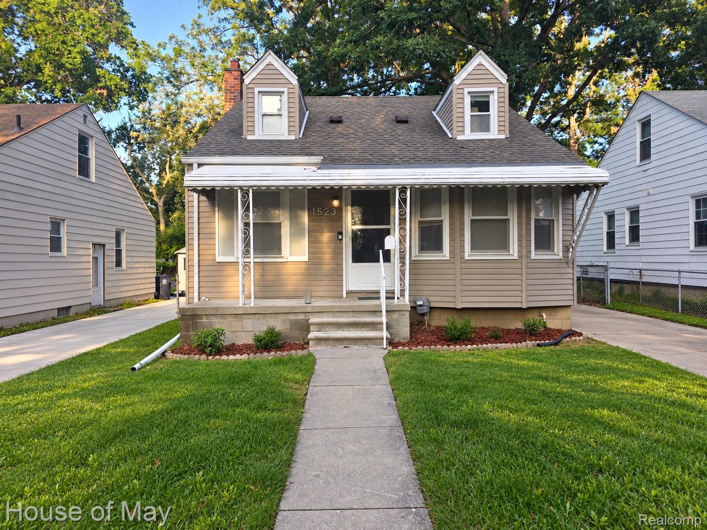 1523, Etowah, Royal Oak, Michigan, 48067