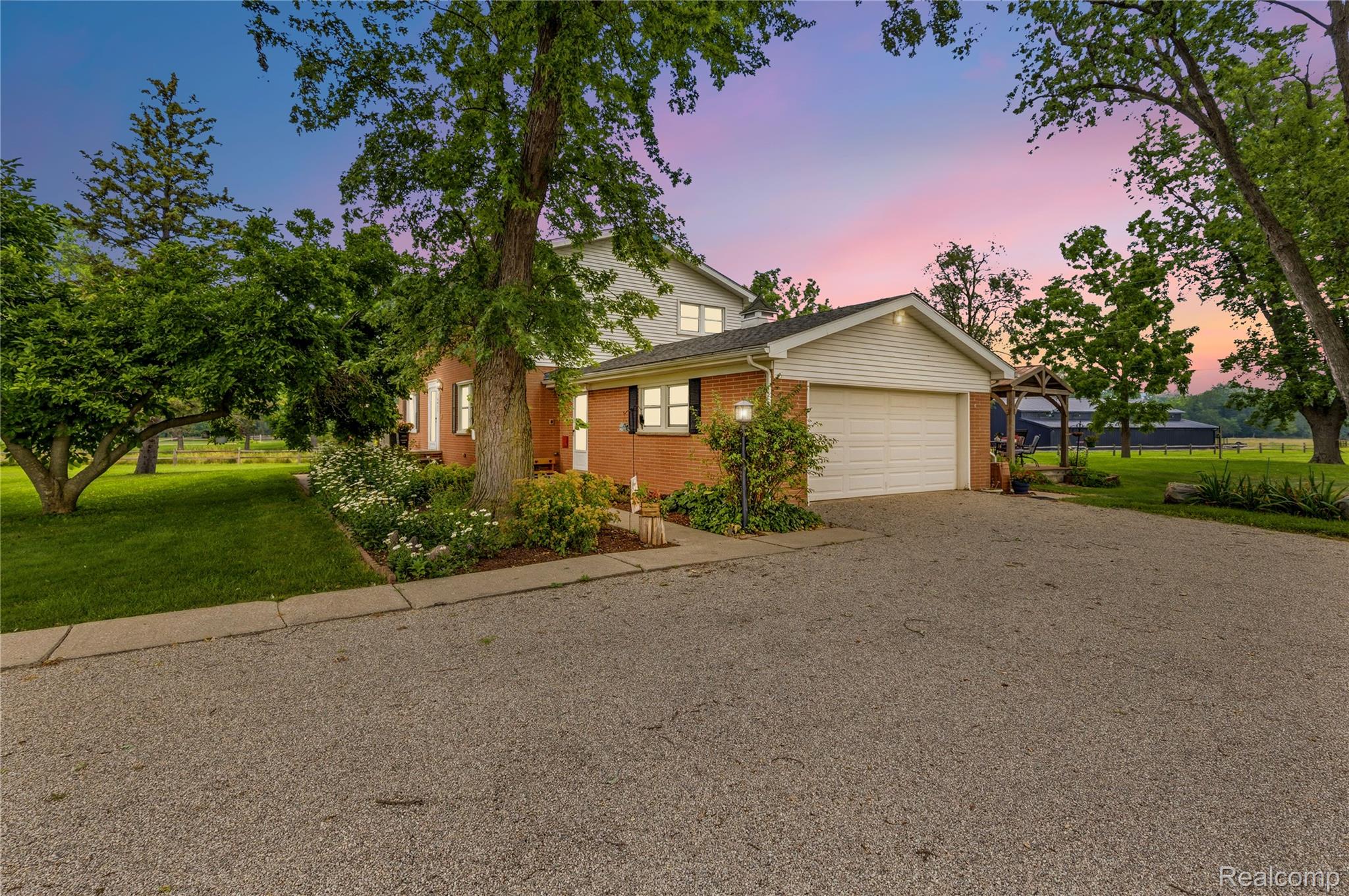 4925, Huron River, Flat Rock, Michigan, 48134