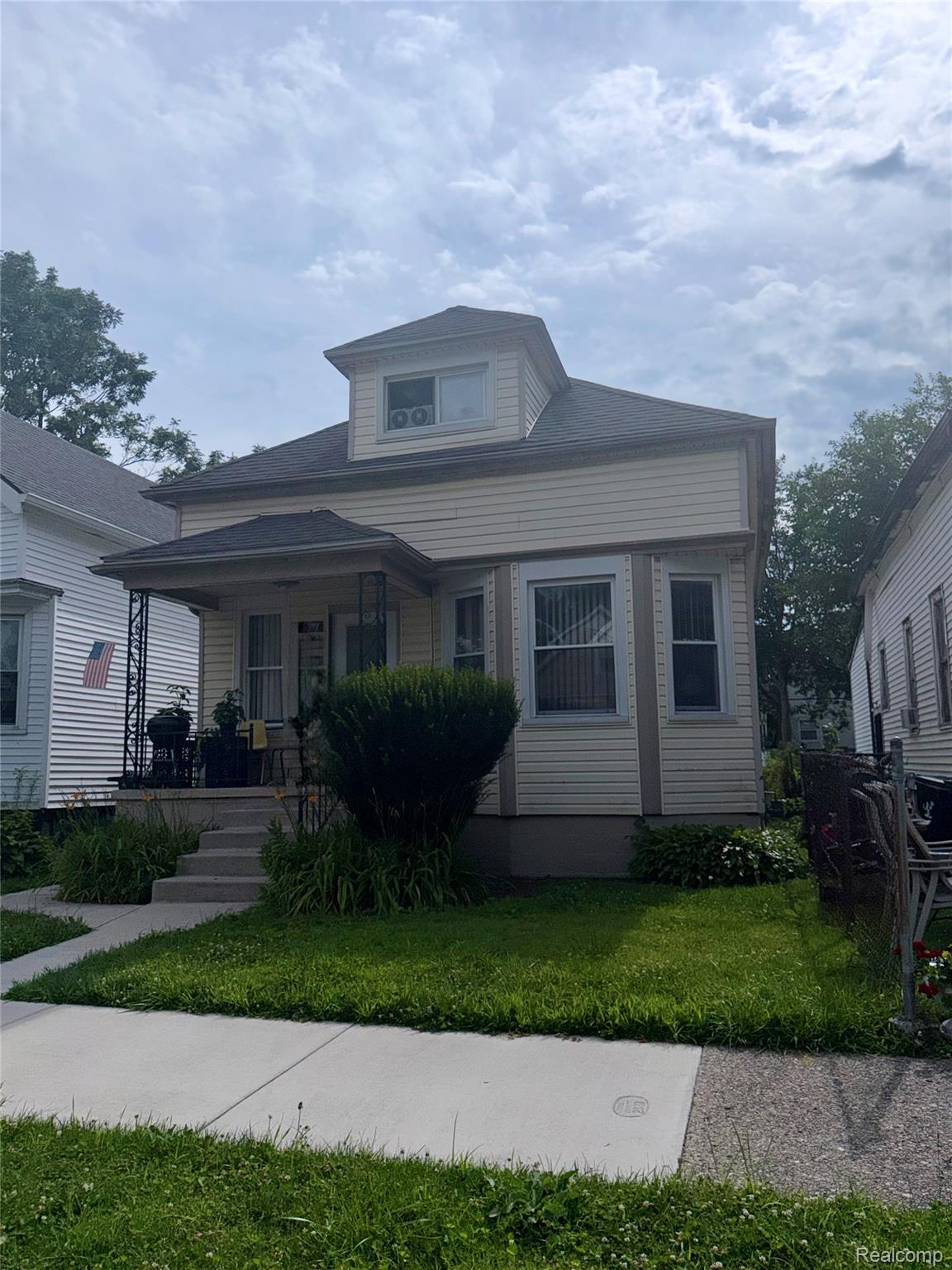 5331, Fischer, Detroit, Michigan, 48213