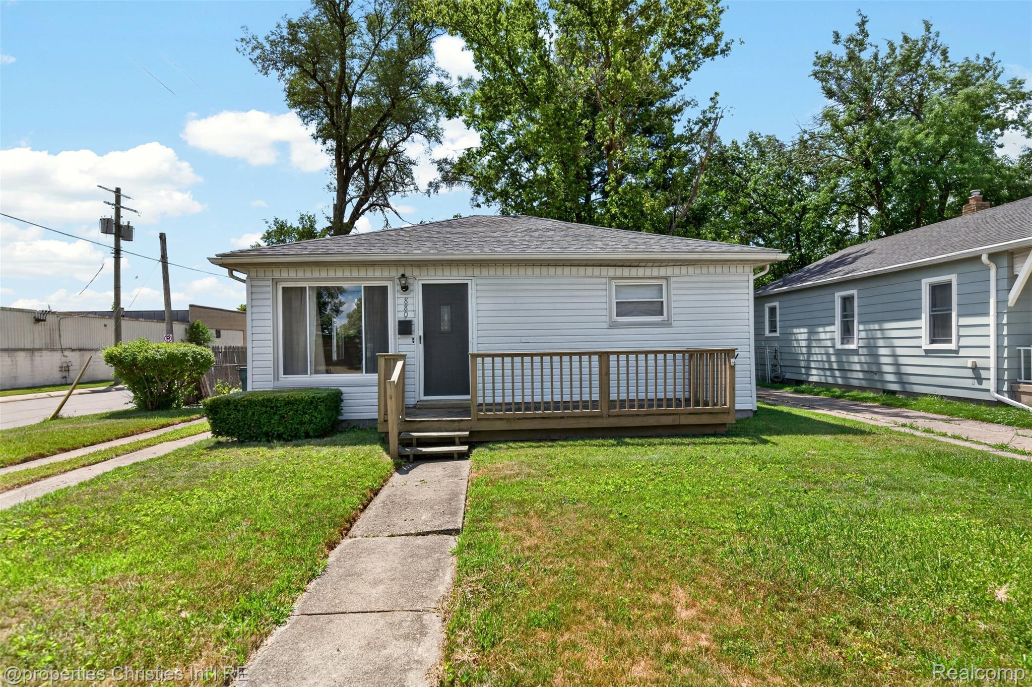 880, Jewell, N, Ferndale, Michigan, 48220