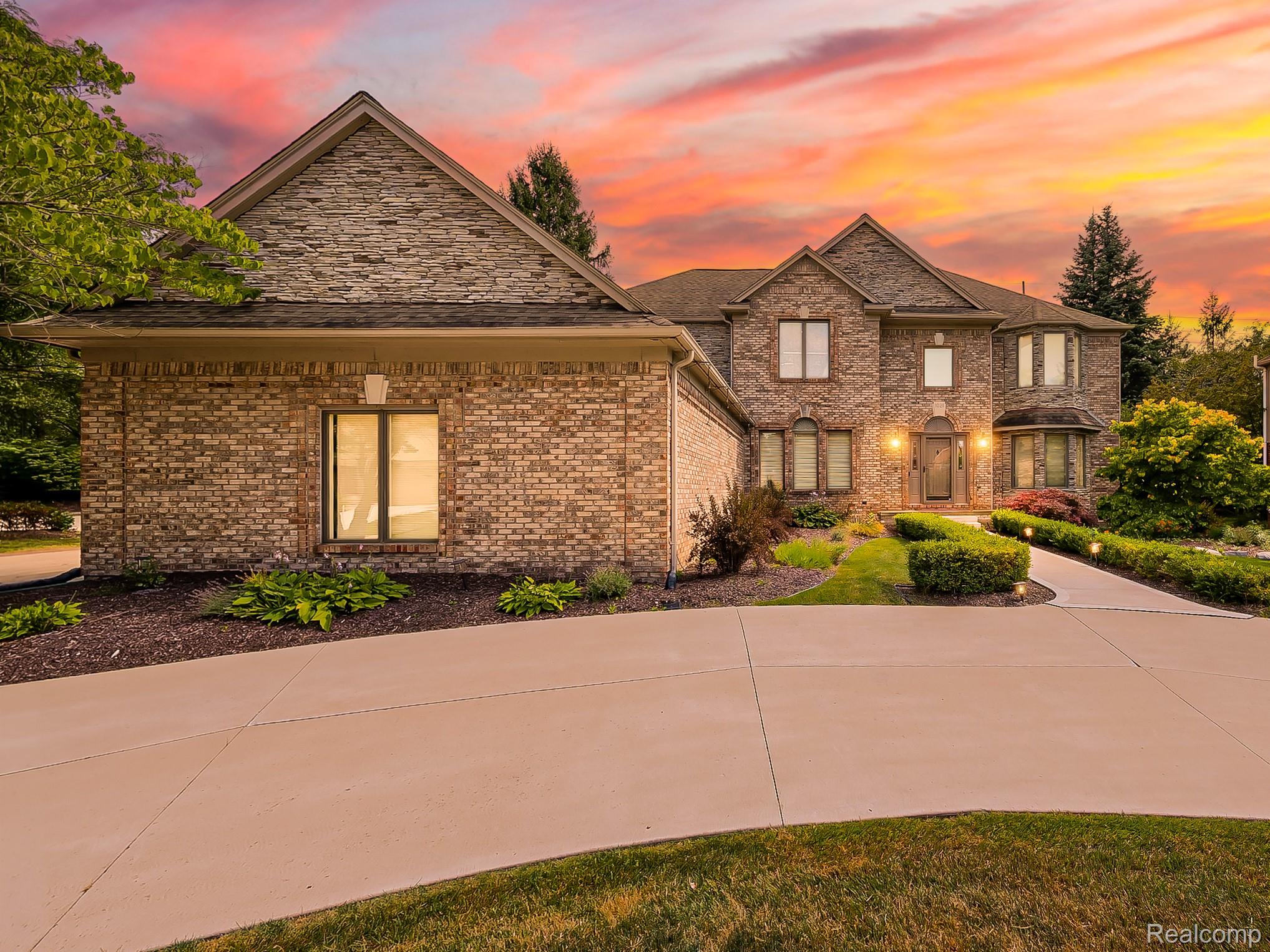 1021, Olympia, Rochester Hills, Michigan, 48306