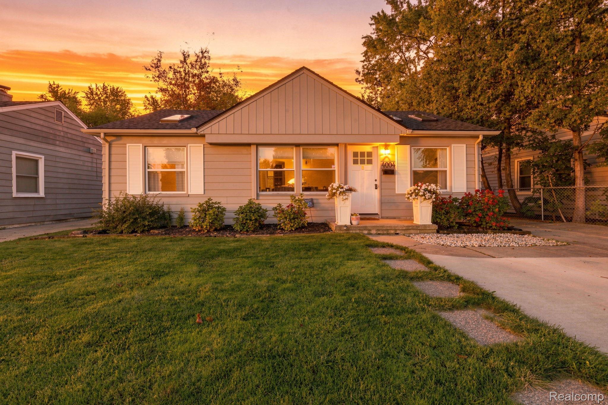 4004, Coolidge, Royal Oak, Michigan, 48073