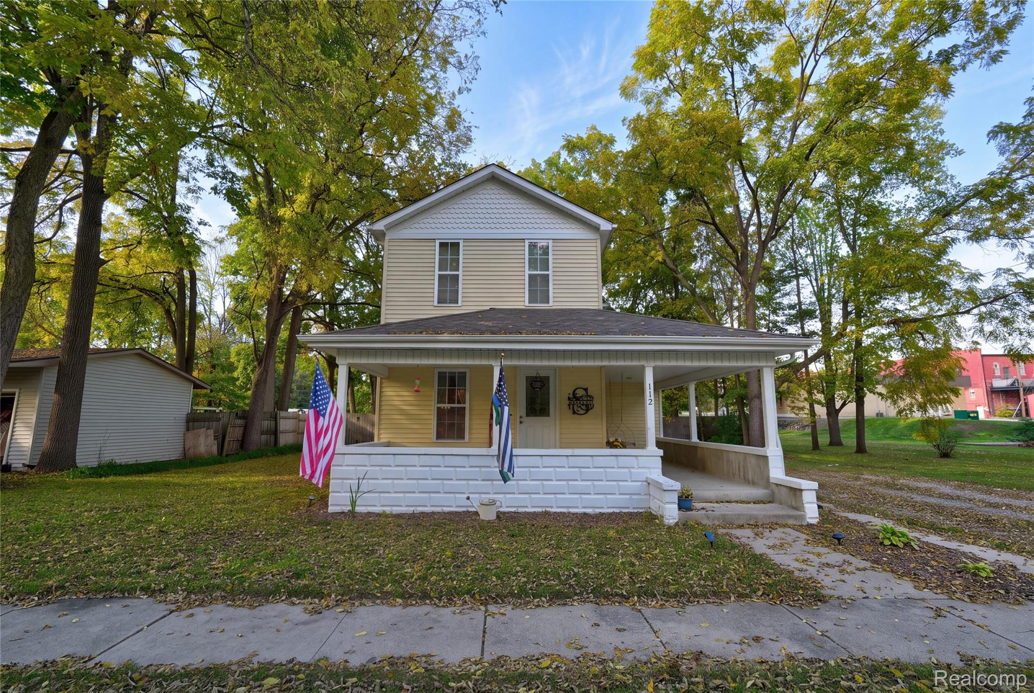 112 W Elm ST