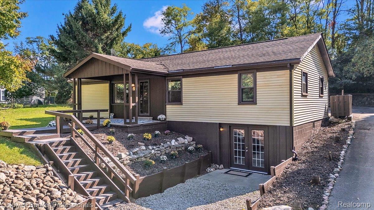 2281 Judah RD