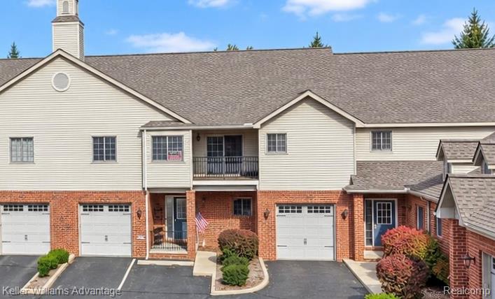 32 Highland AVE