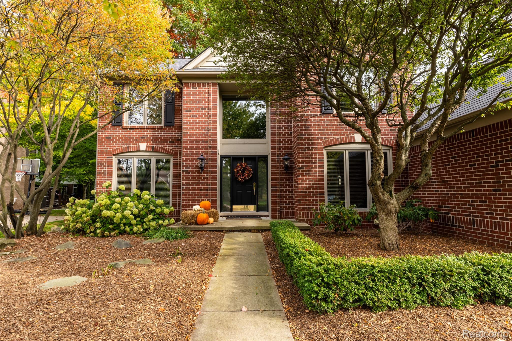 4118 Arcadia DR