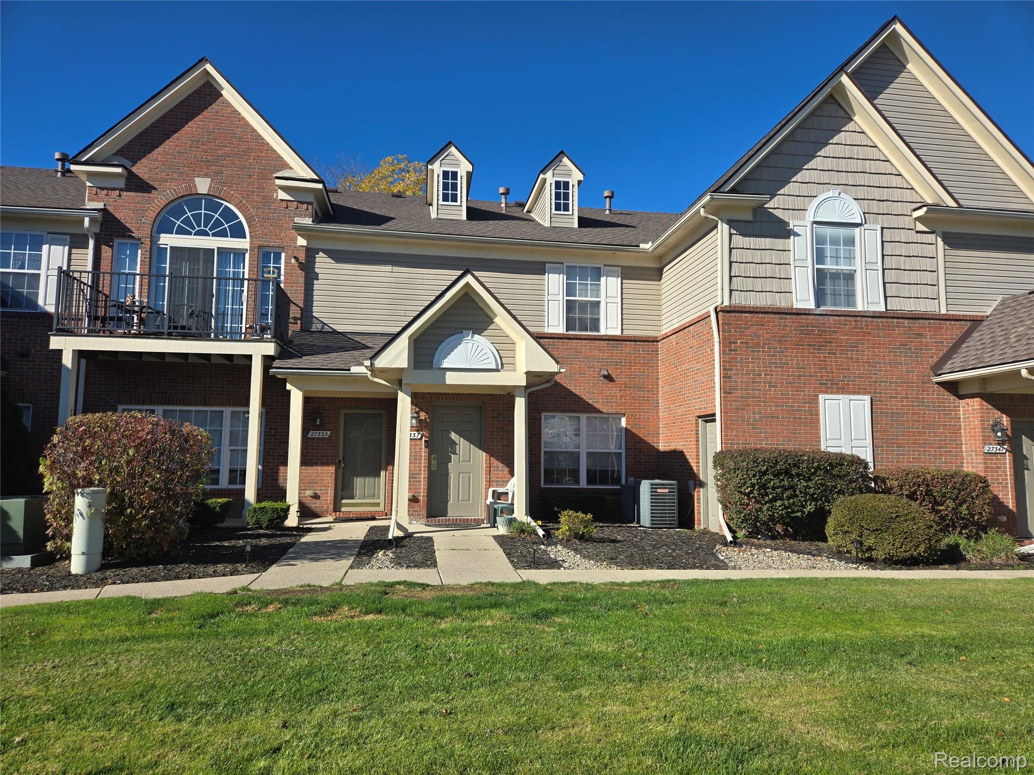27337 Hidden Oaks DR