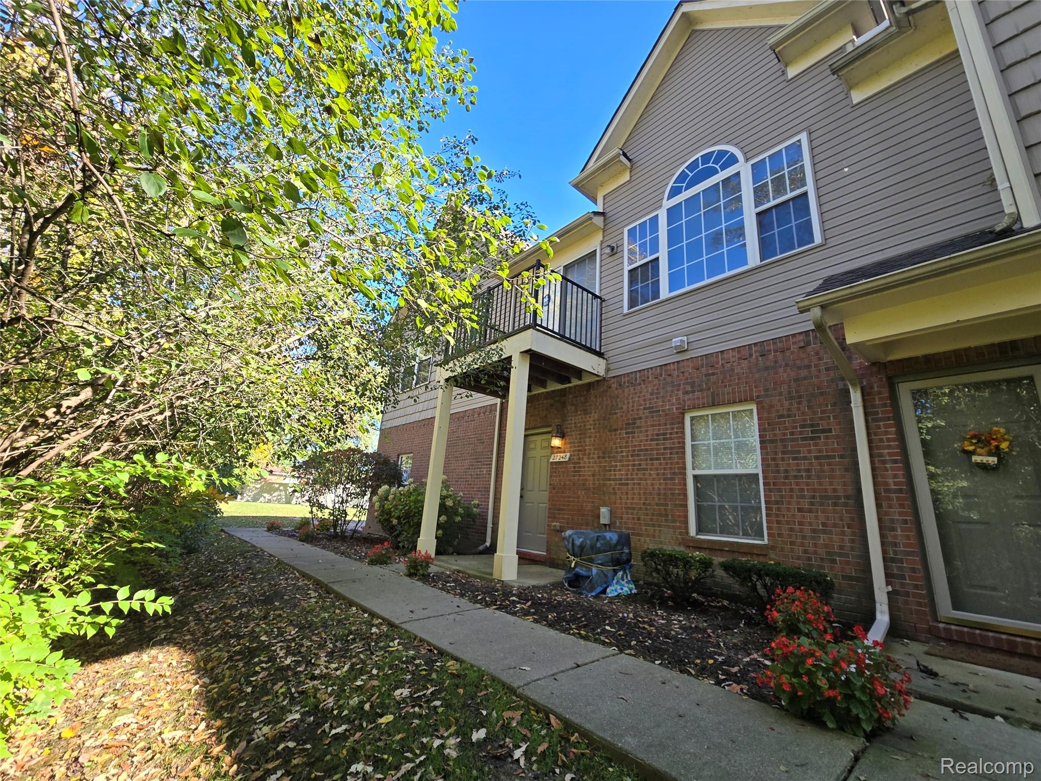 27248 Hidden Oaks DR
