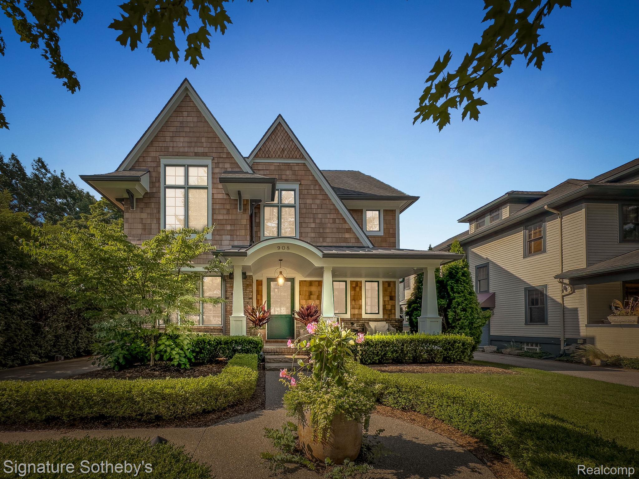 908 Oakland AVE